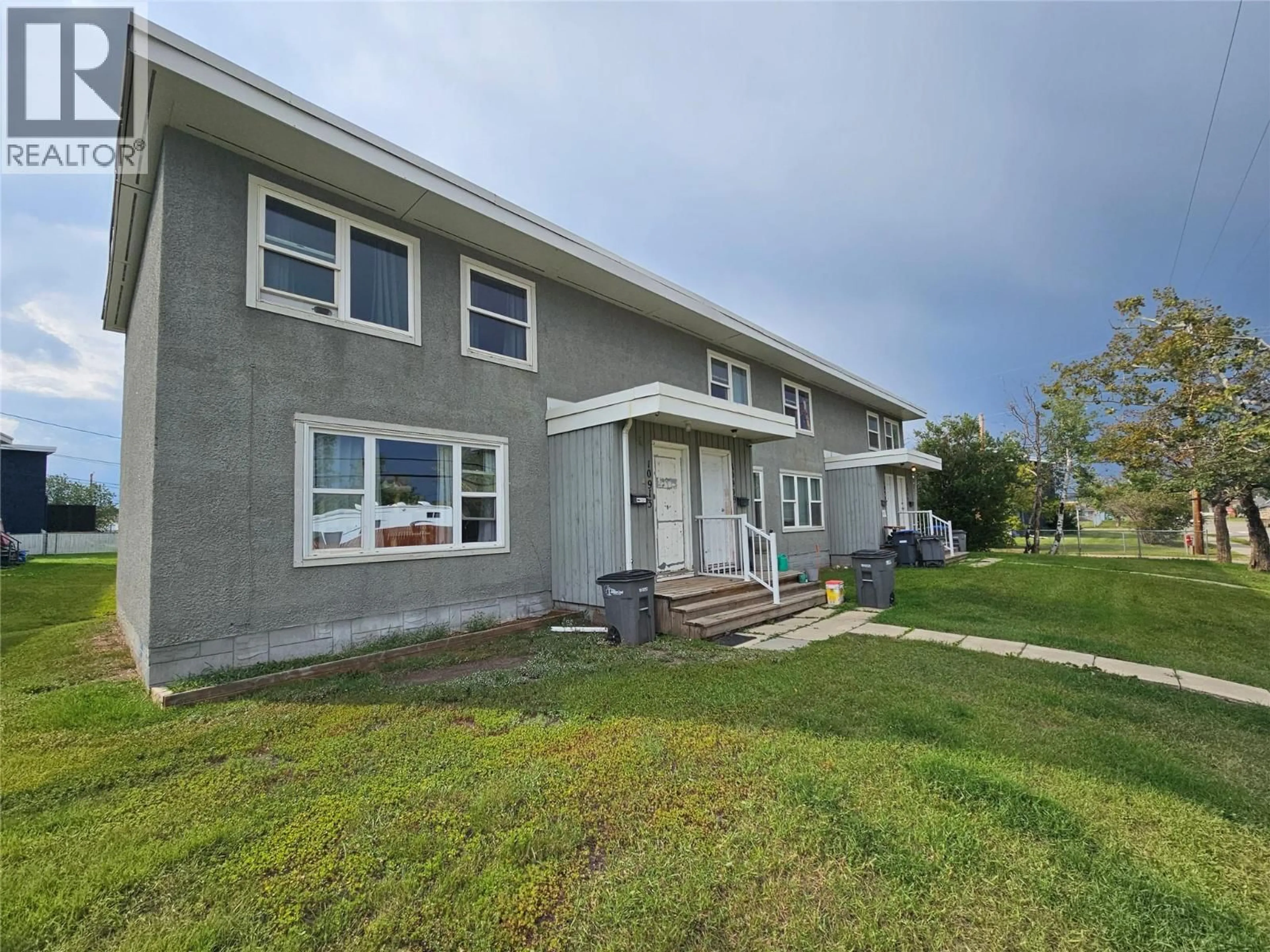Home with vinyl exterior material, unknown for 10901 17TH STREET, Dawson Creek British Columbia V1G2V4