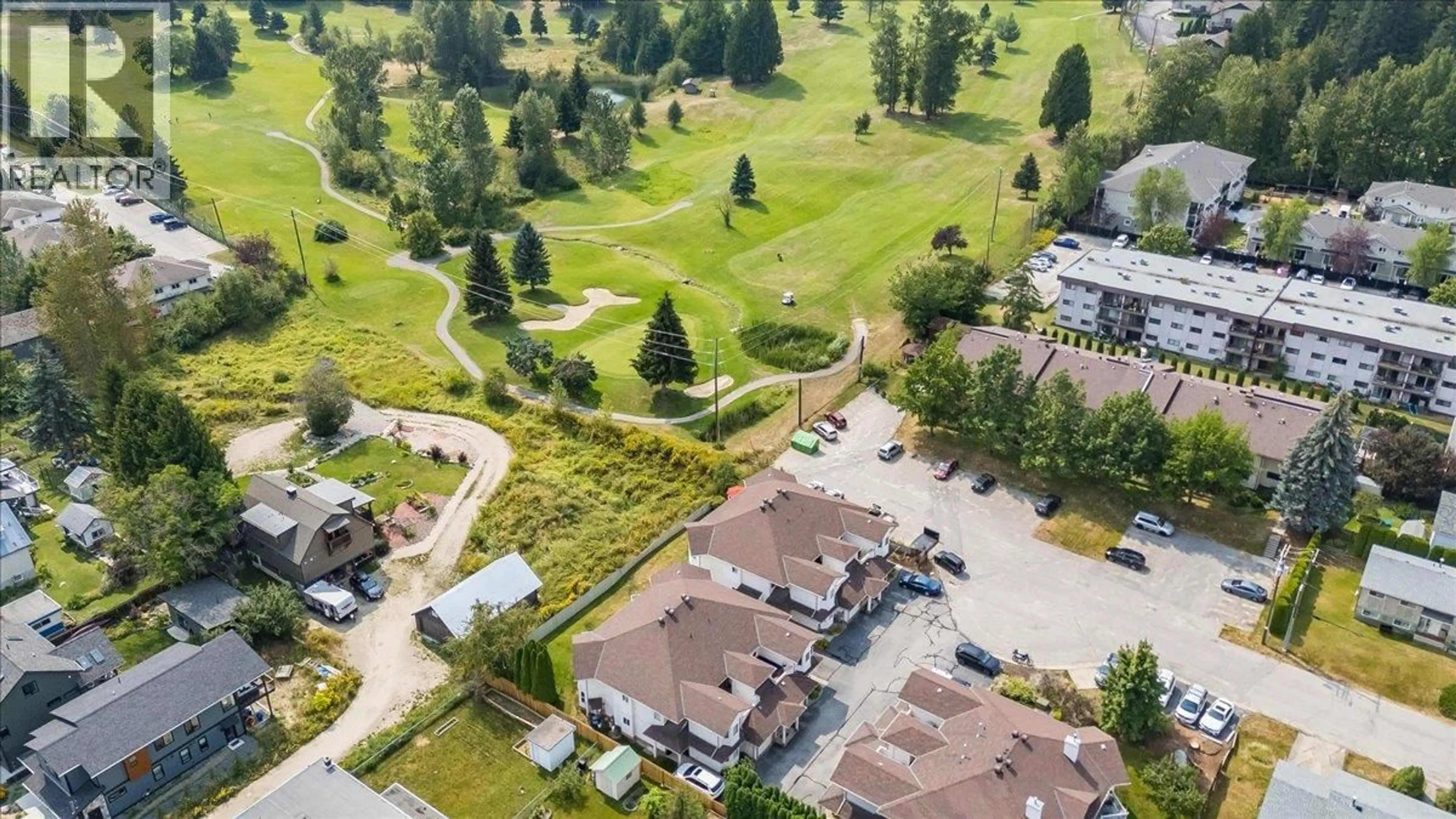 A pic from outside/outdoor area/front of a property/back of a property/a pic from drone, unknown for 416 BEASLEY  W CRESCENT, Nelson British Columbia V1L5Y4