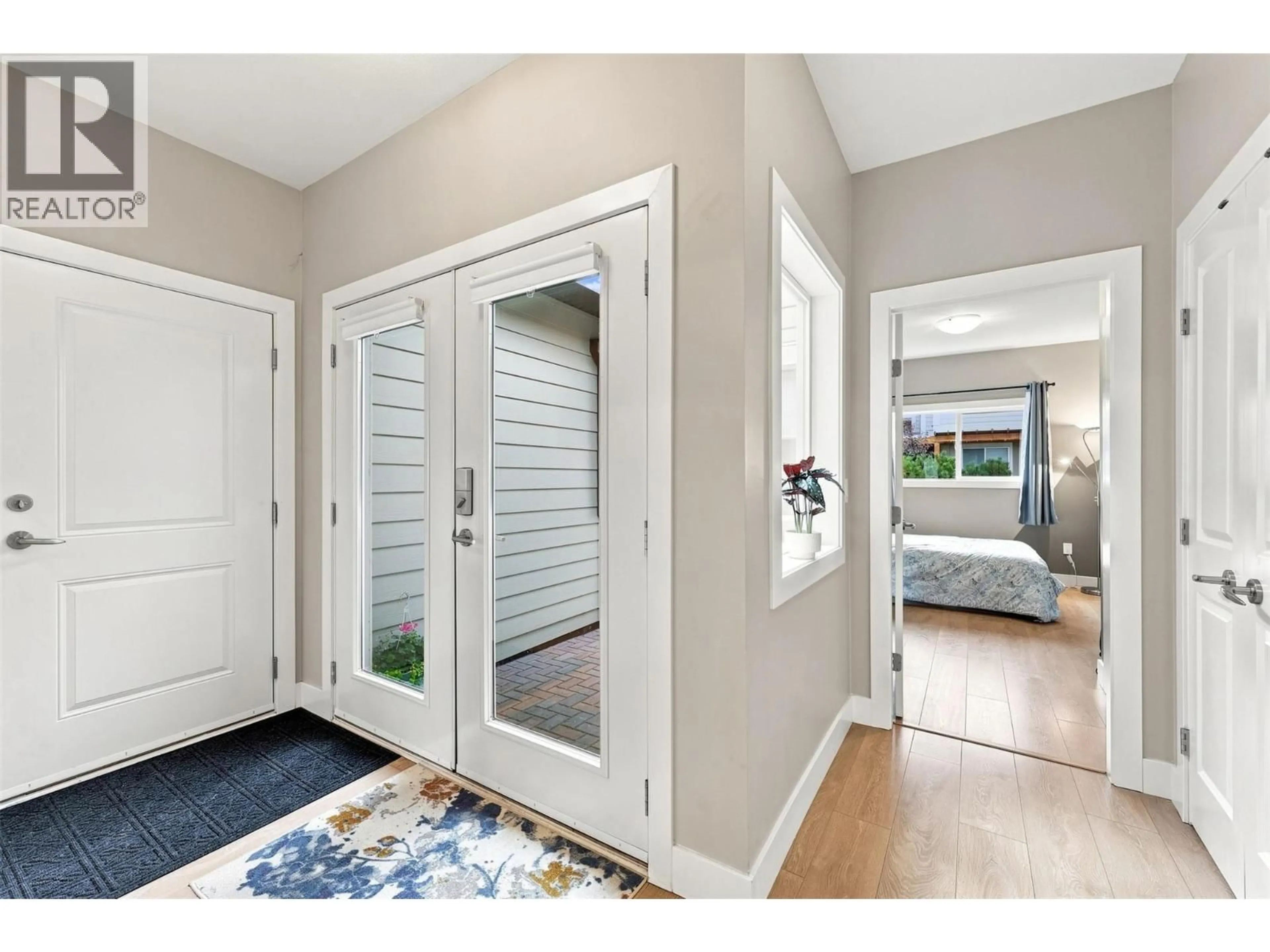 Indoor entryway for 32 - 2200 LINFIELD DRIVE, Kamloops British Columbia V1S0C5