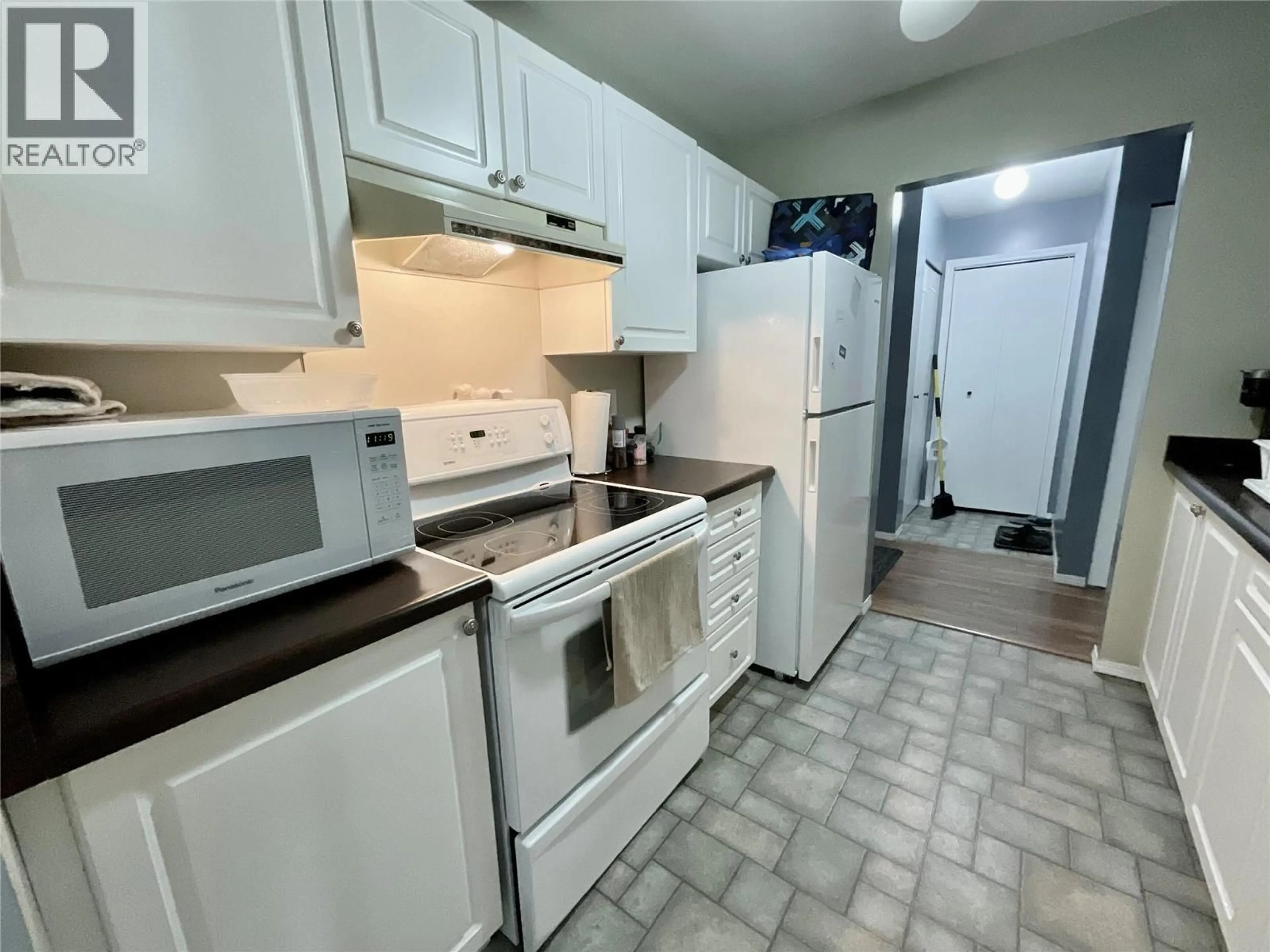 Standard kitchen, ceramic/tile floor for 110 - 340 NORTHGATE OTHER, Tumbler Ridge British Columbia V0C2W0