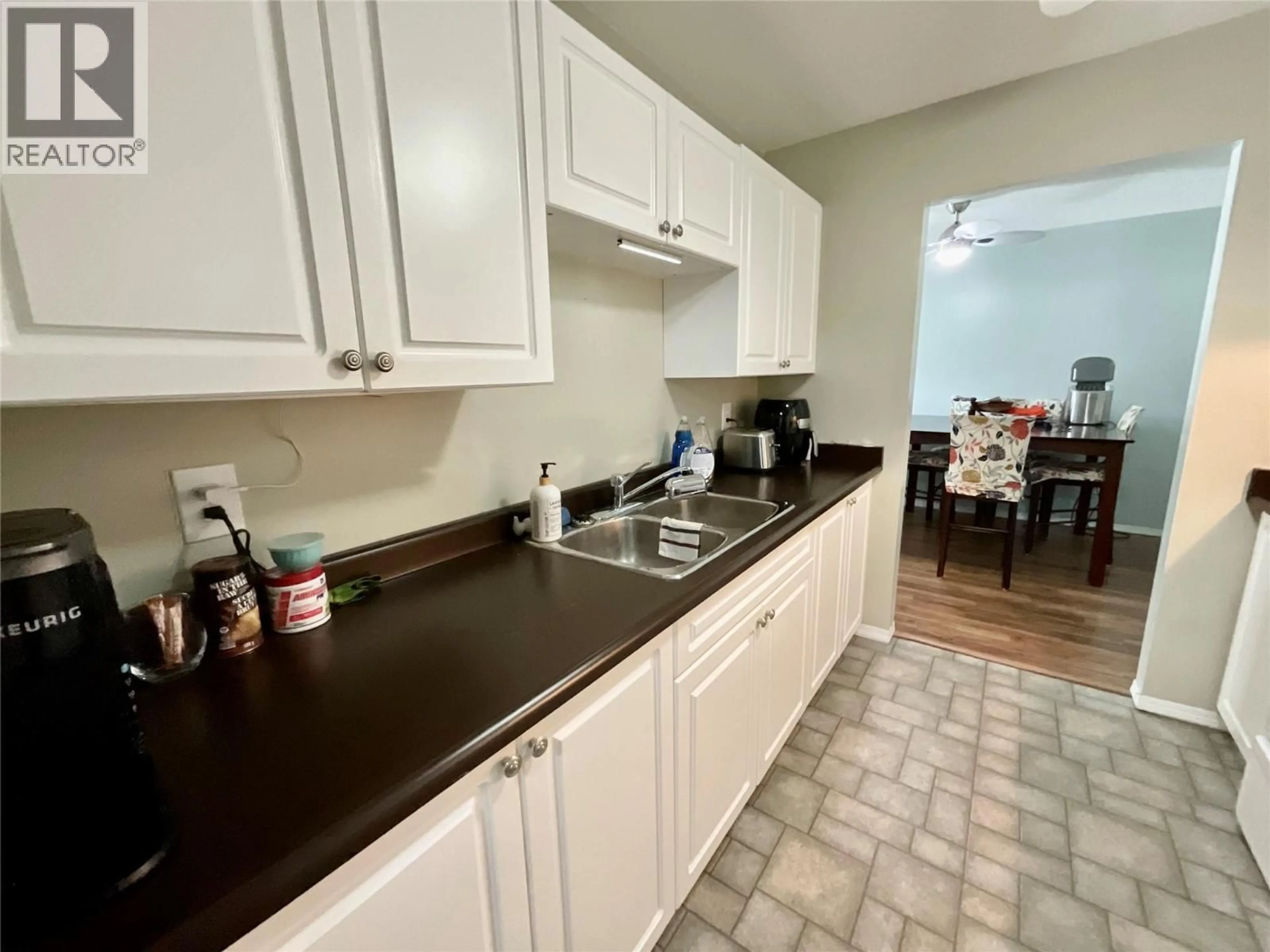 Standard kitchen, unknown for 110 - 340 NORTHGATE OTHER, Tumbler Ridge British Columbia V0C2W0