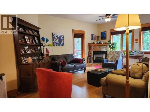3E - 1005 MOUNTAIN VIEW ROAD, Rossland 5
