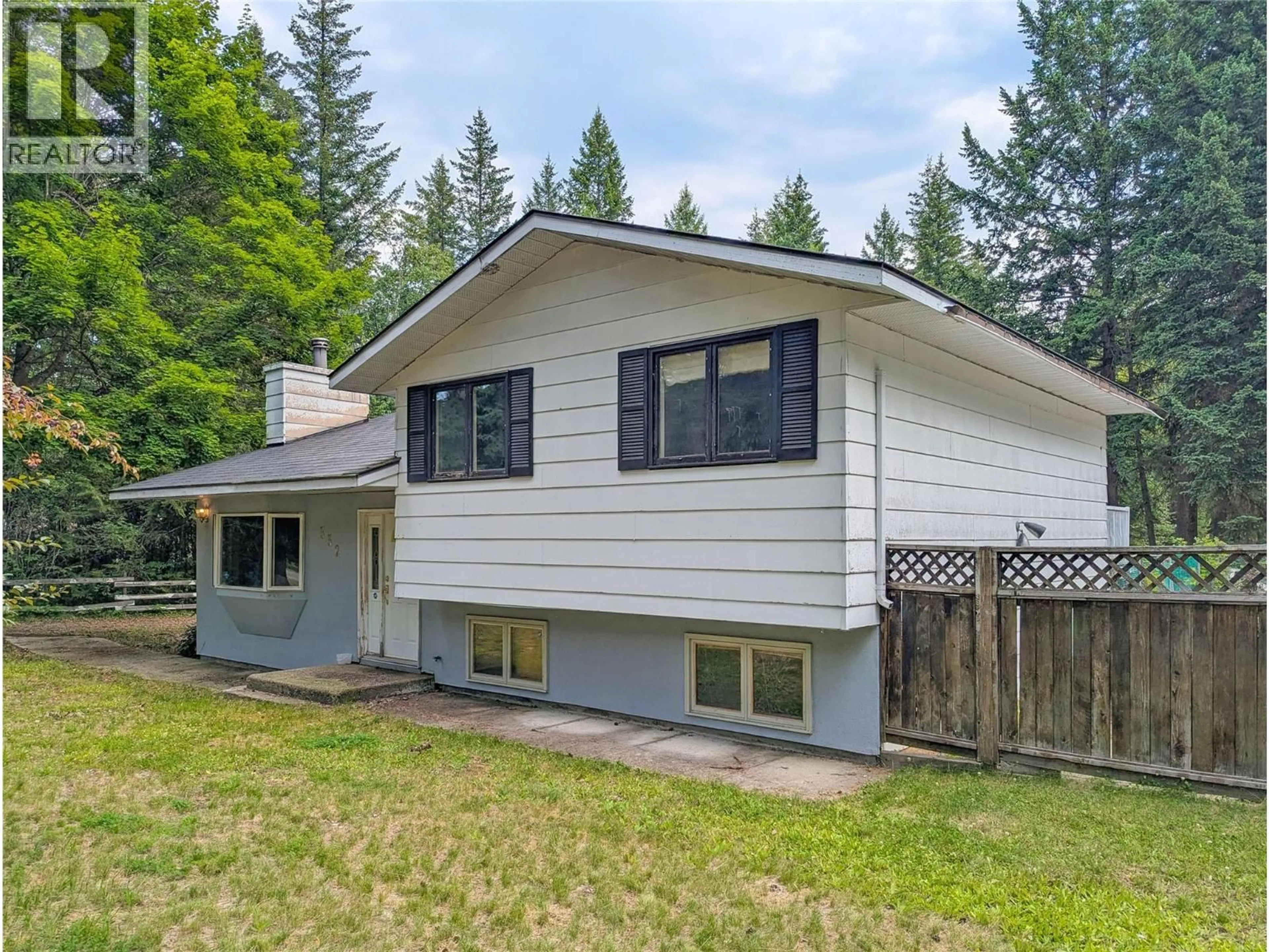 Home with vinyl exterior material, unknown for 332 SCHMIDT ROAD, Clearwater British Columbia V0E1N2