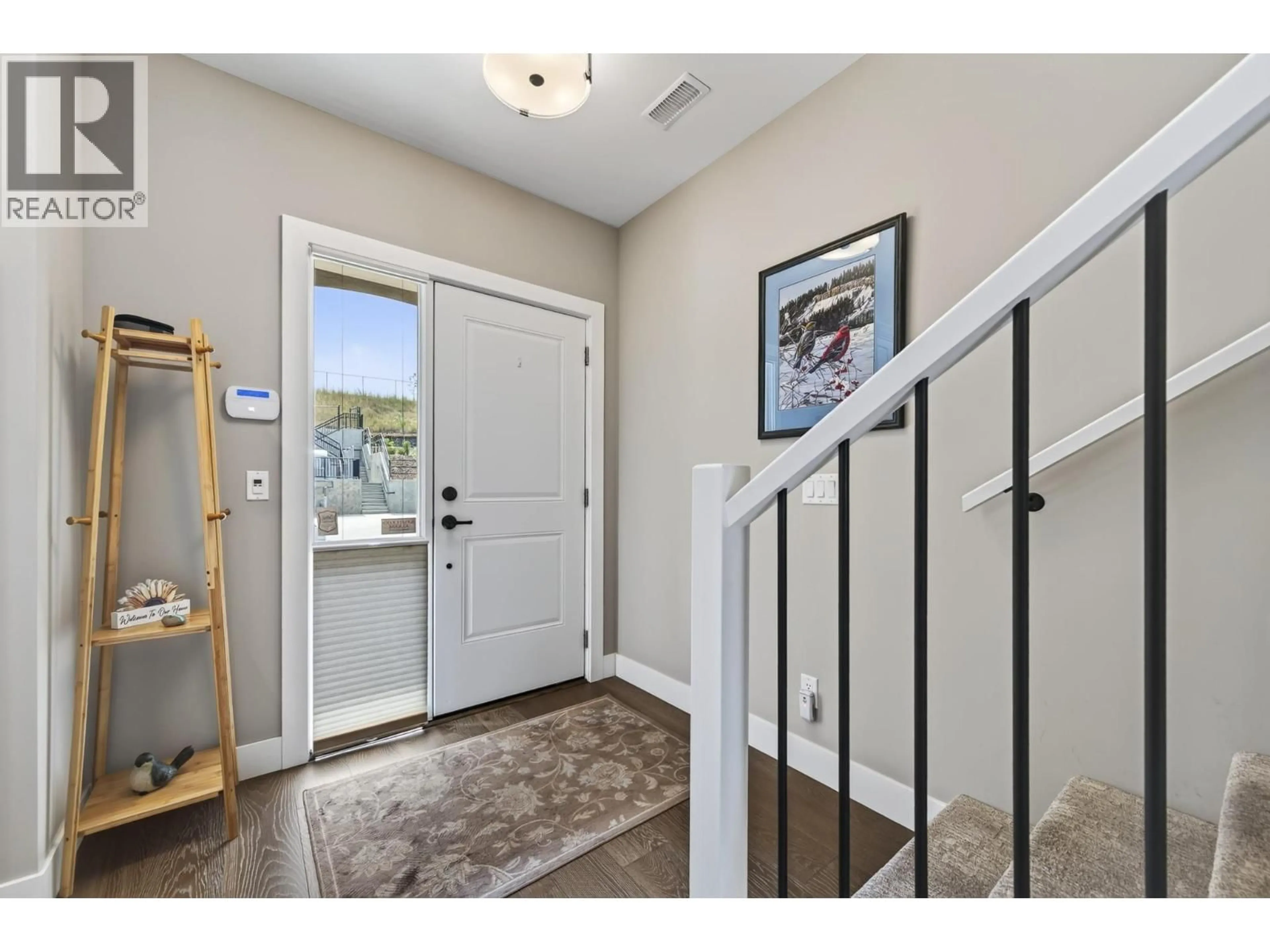 Indoor entryway for 24 - 2171 VAN HORNE DRIVE, Kamloops British Columbia V1S0E2