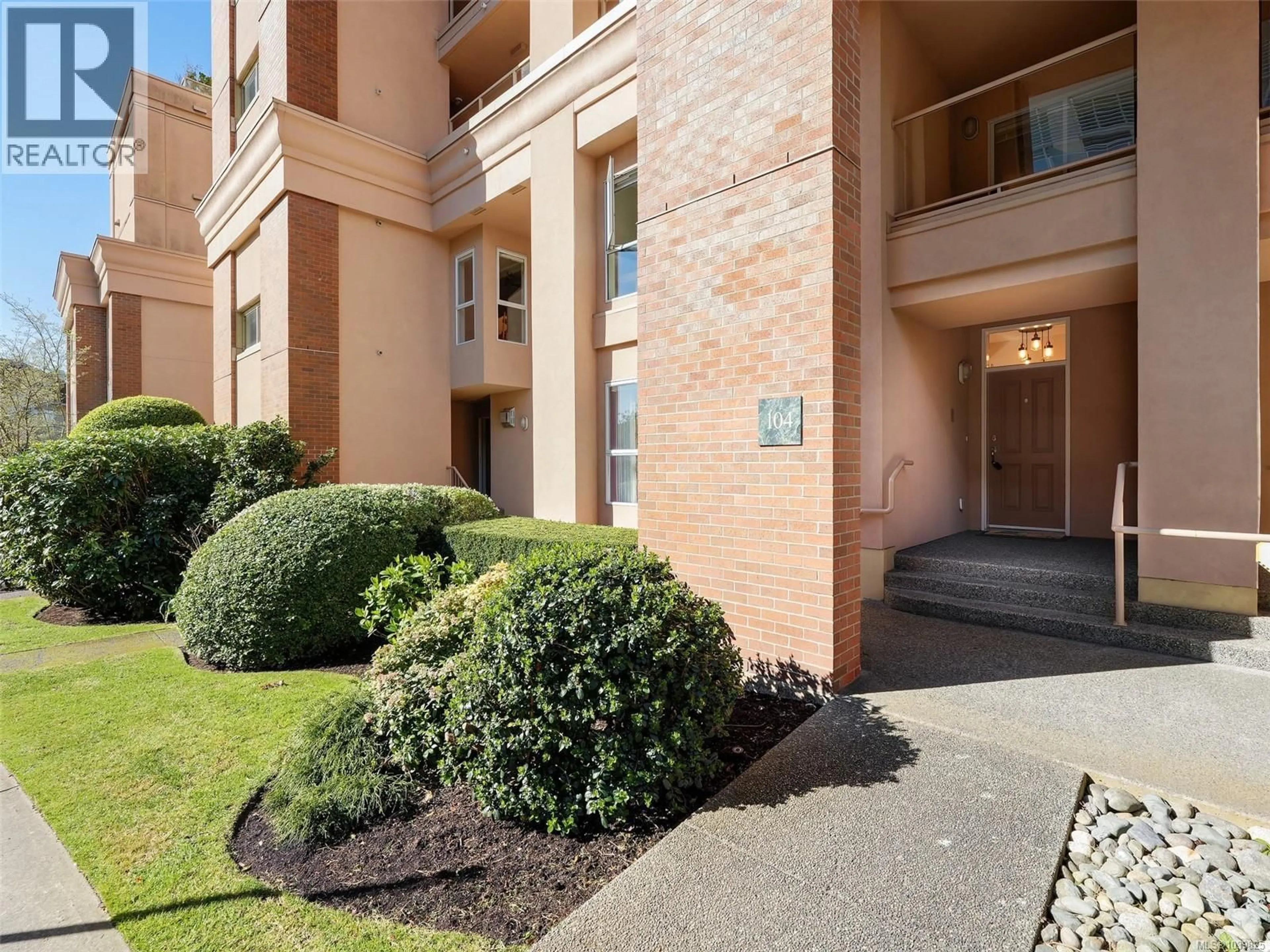 Unknown for 104 - 75 SONGHEES ROAD, Victoria British Columbia V9A7M5