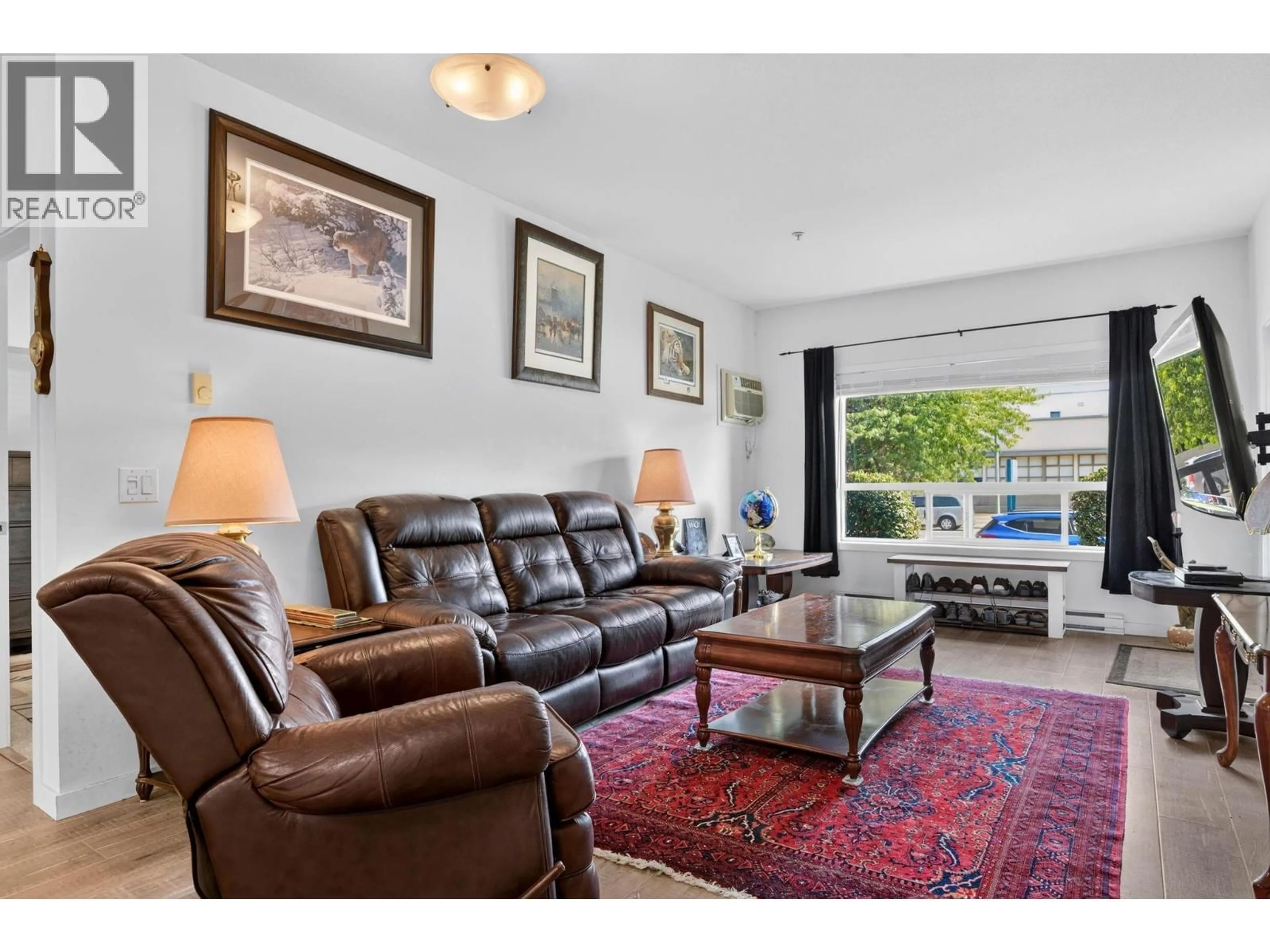 Living room with furniture, unknown for 110 - 770 RUTLAND ROAD, Kelowna British Columbia V1X3B7