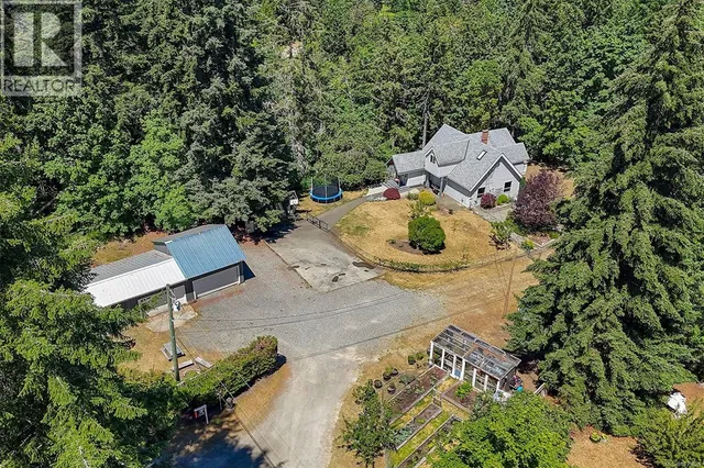 2333 SUMMERSET ROAD, Nanoose Bay 2