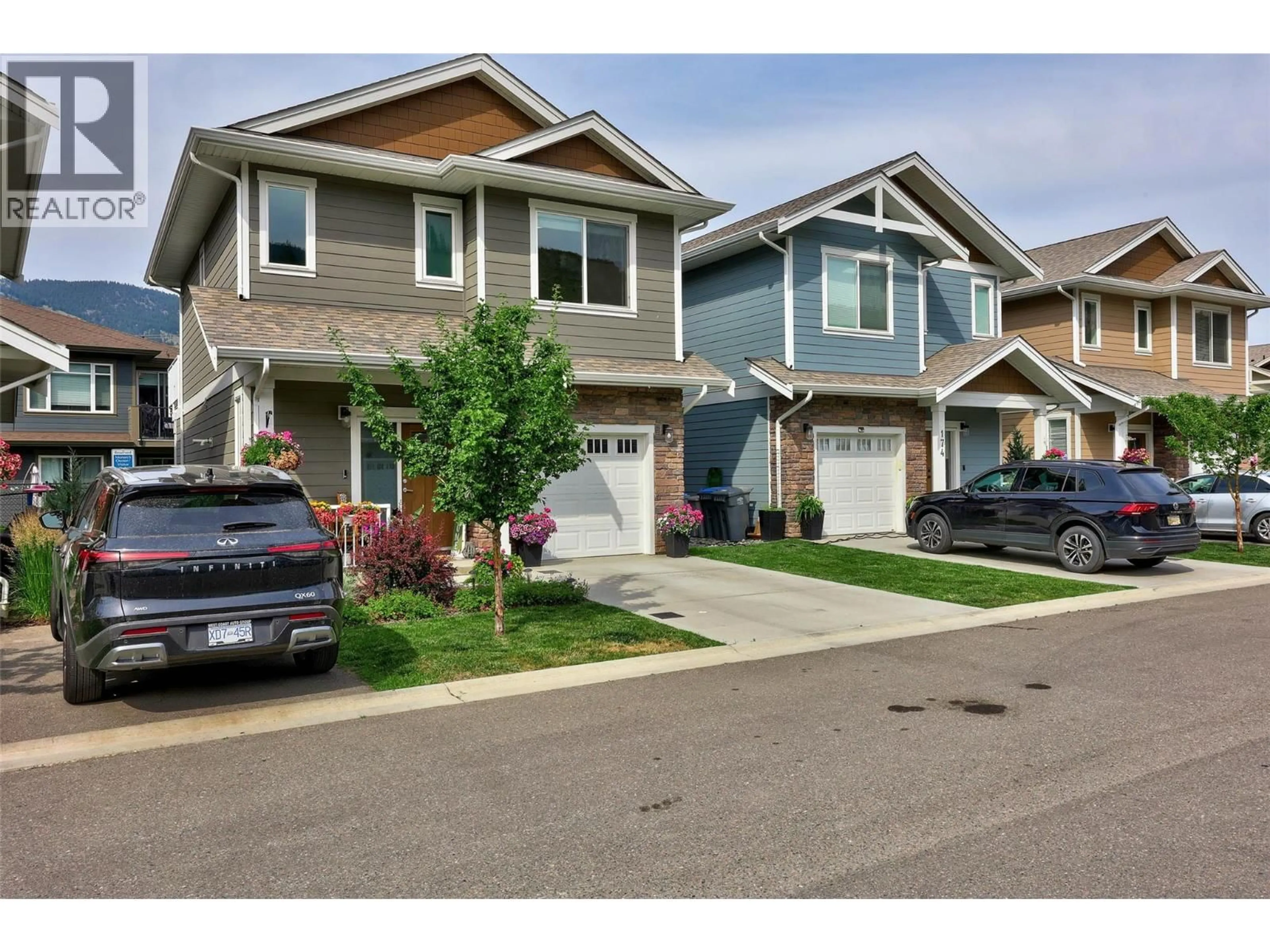 Home with vinyl exterior material, street for 175 - 200 GRAND BOULEVARD, Kamloops British Columbia V2C0H3