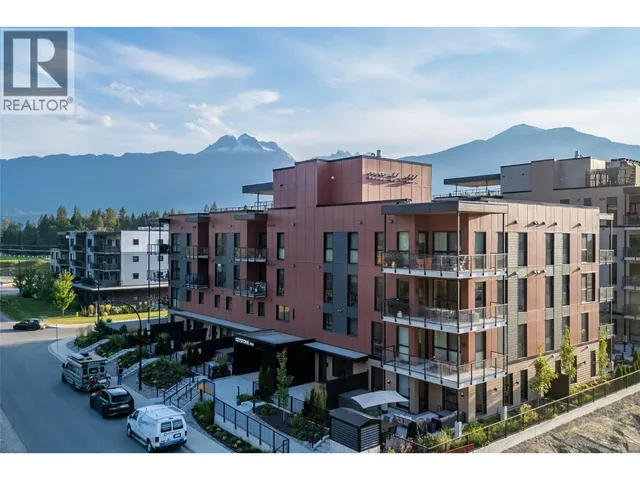 1301 - 1702 COURSIER AVENUE, Revelstoke 2