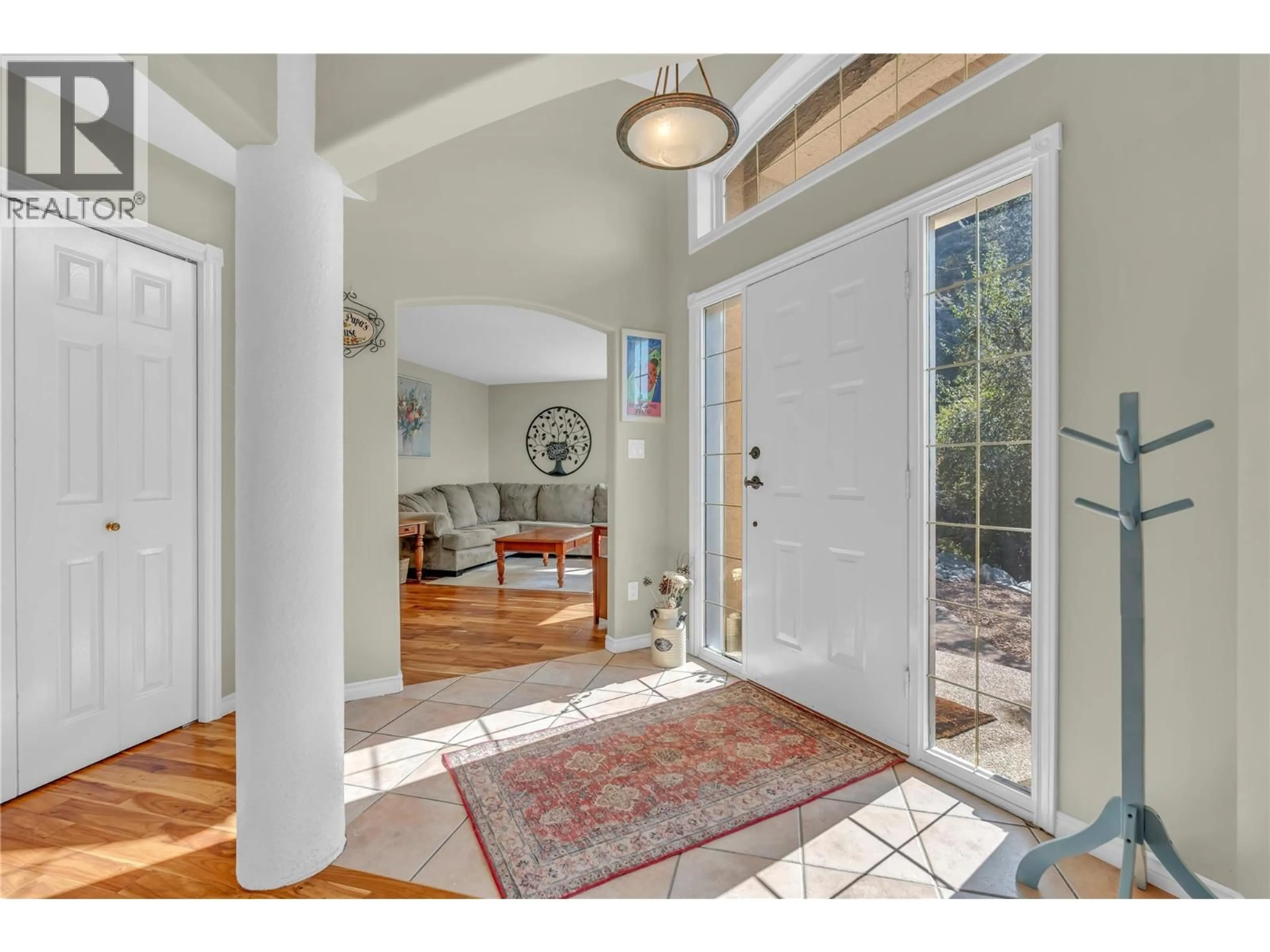 Indoor entryway for 113 CHRISTIE MOUNTAIN LANE, Okanagan Falls British Columbia V0H1R3