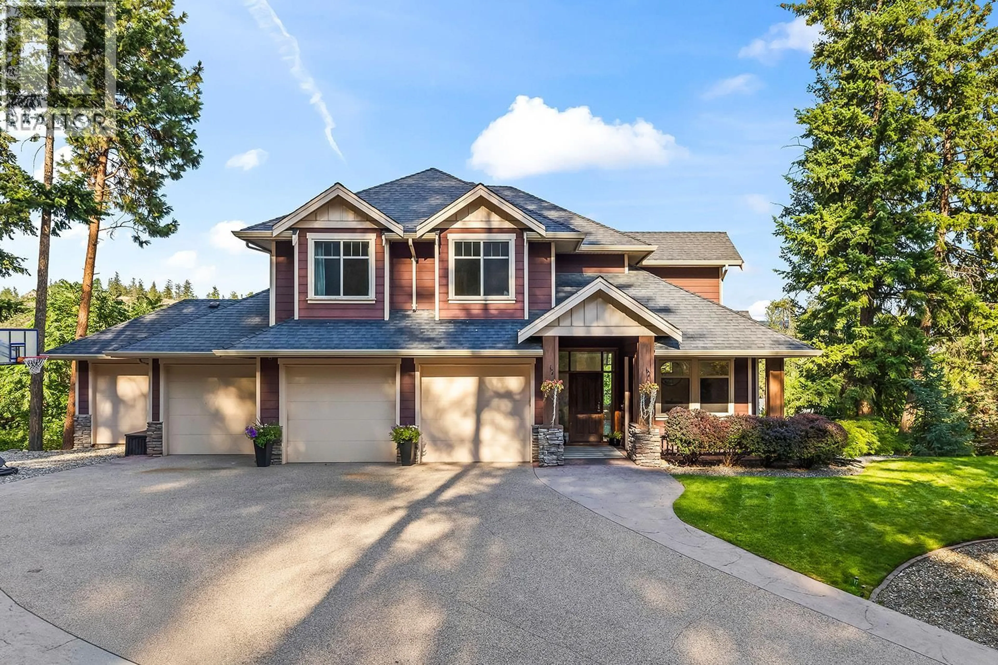 Home with vinyl exterior material, street for 421 TUCKER COURT, Kelowna British Columbia V1V2S9