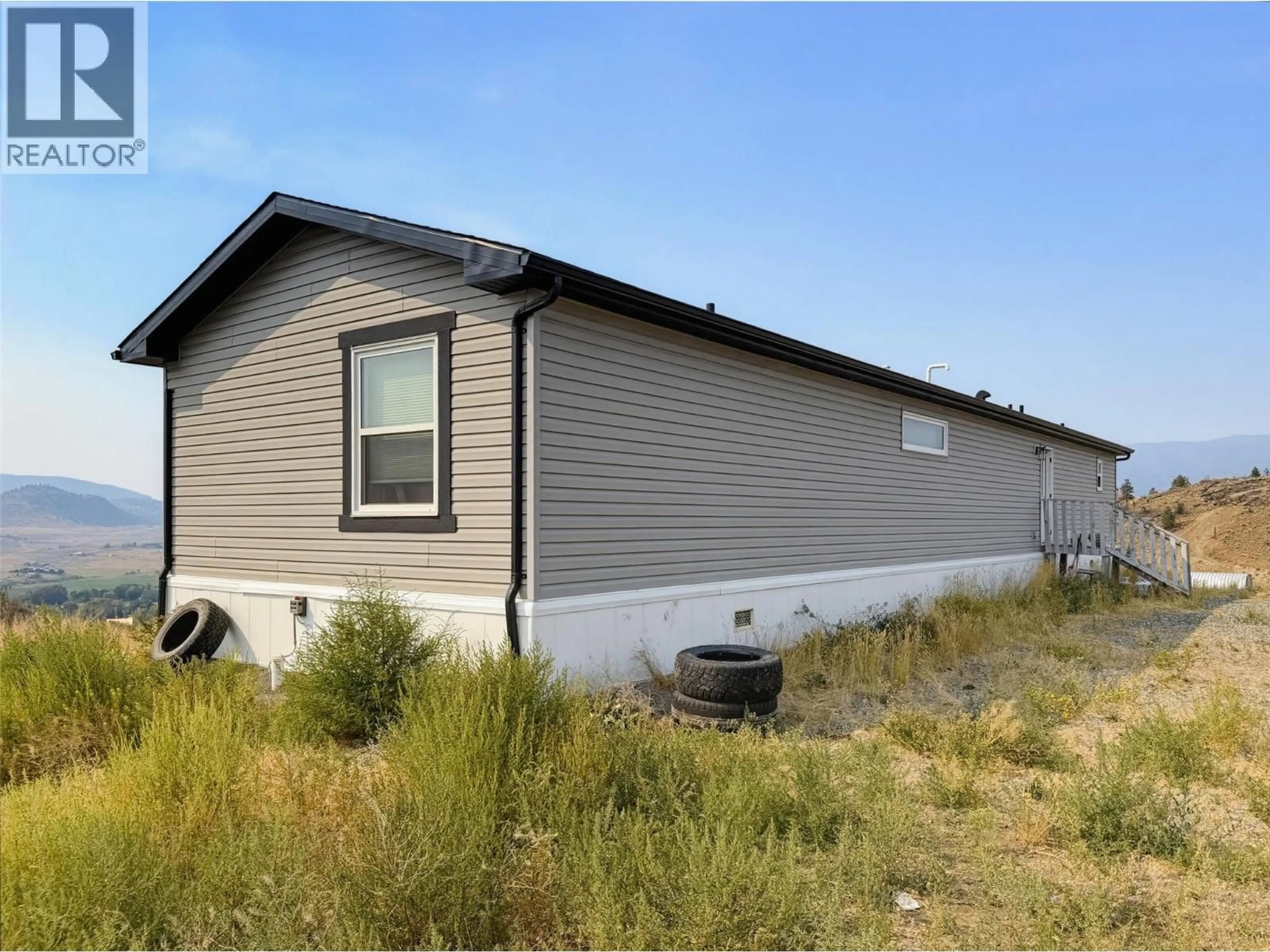 Home with vinyl exterior material, building for 620 DEER DRIVE, Kamloops British Columbia V1S1Z9