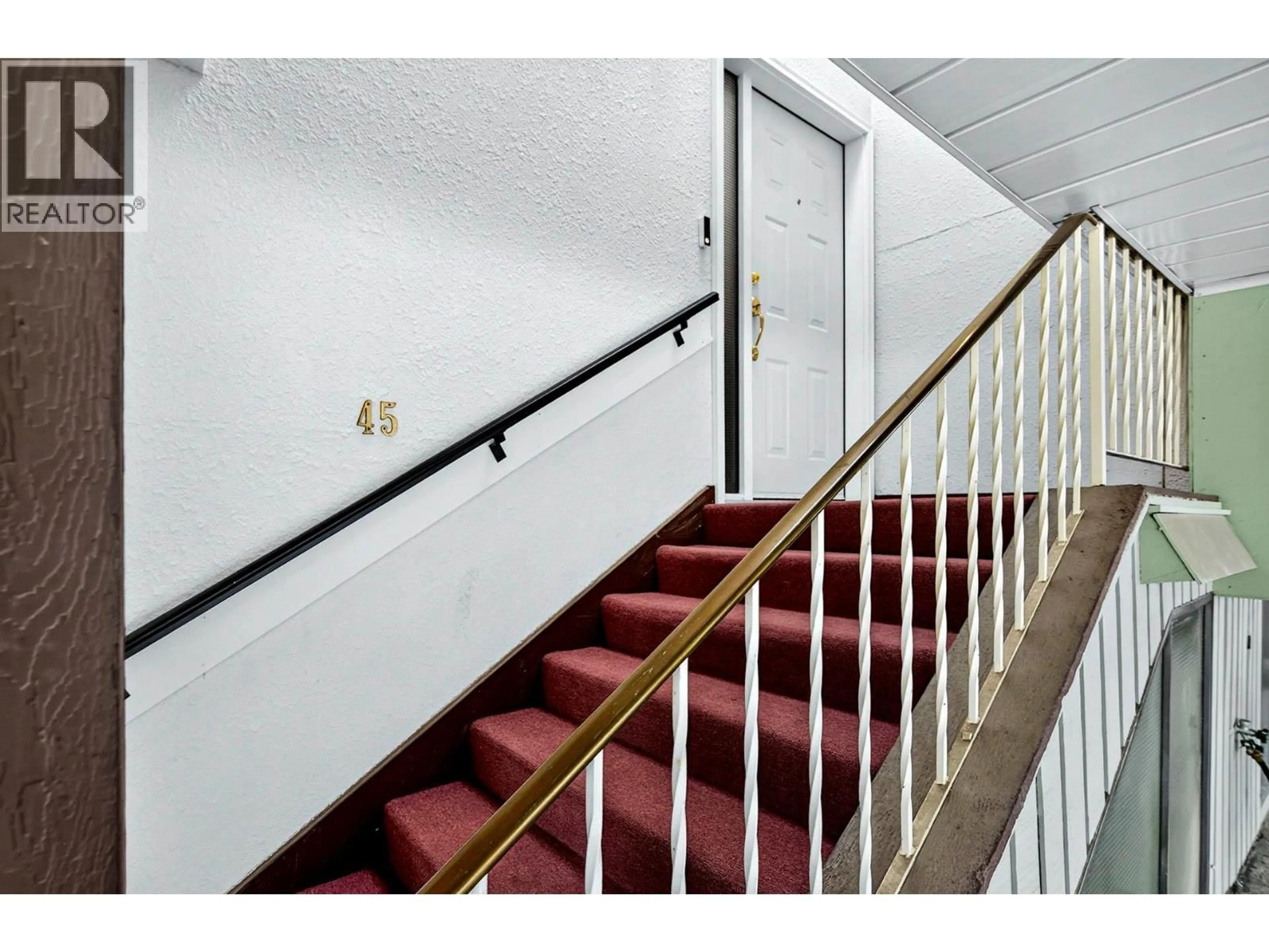 Stairs for 45 - 137 MCGILL ROAD, Kamloops British Columbia V2C1L9