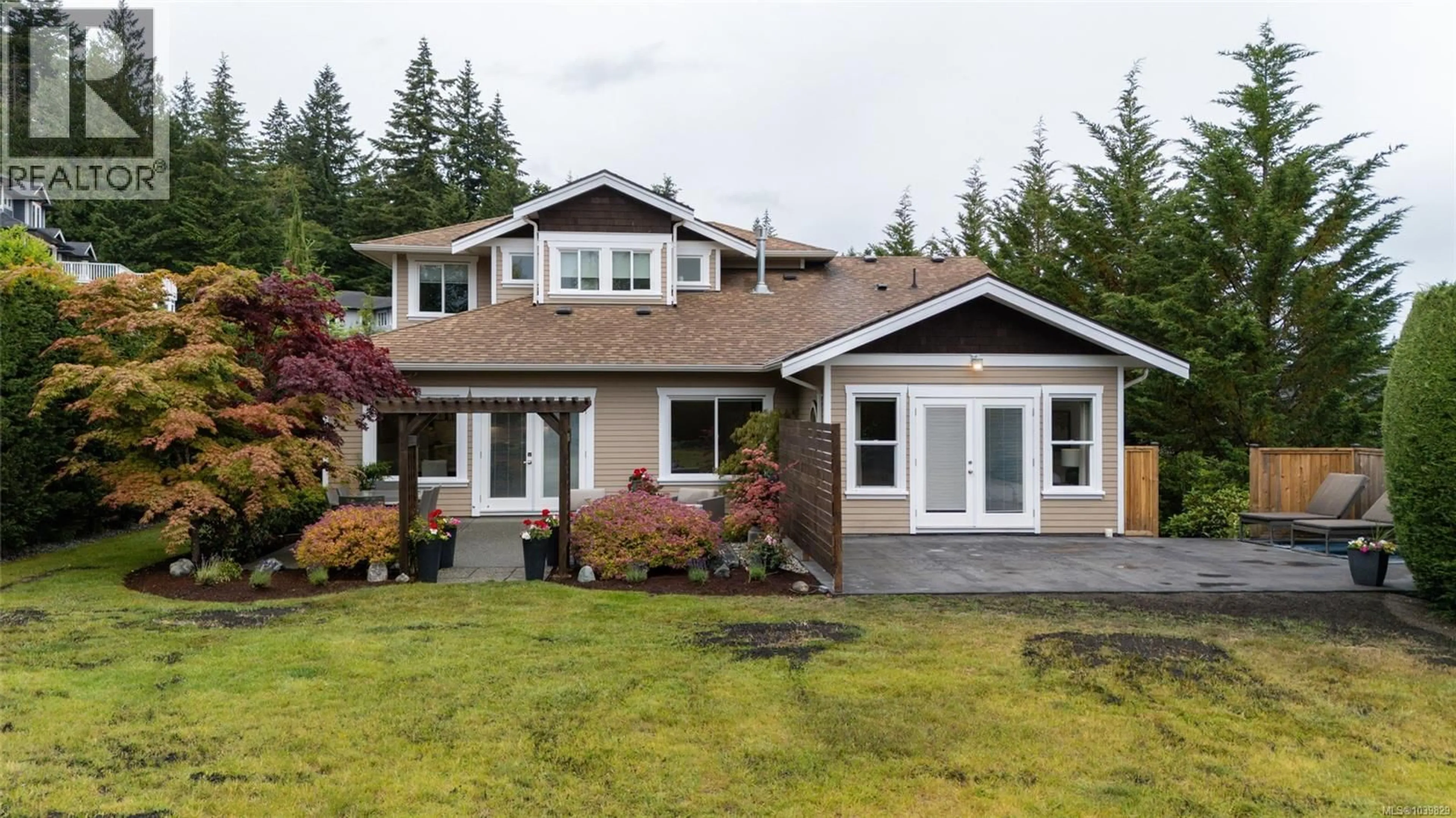Home with vinyl exterior material, street for 2554 STUBBS ROAD, Mill Bay British Columbia V8H1H6