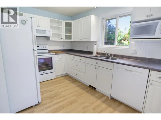 369 COYOTE DRIVE, Kamloops 3
