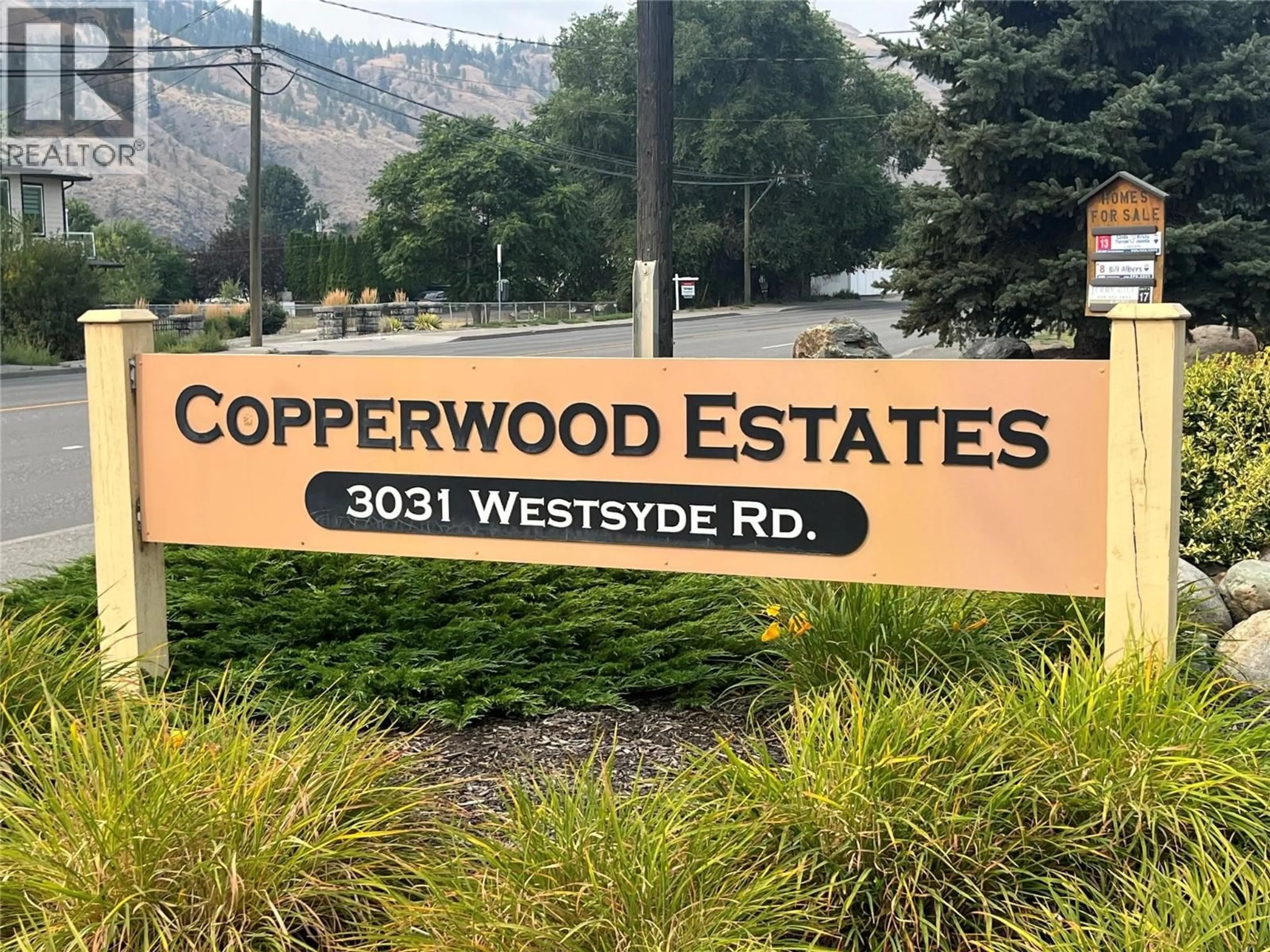 Indoor foyer for 20 - 3031 WESTSYDE ROAD, Kamloops British Columbia V2B0E4