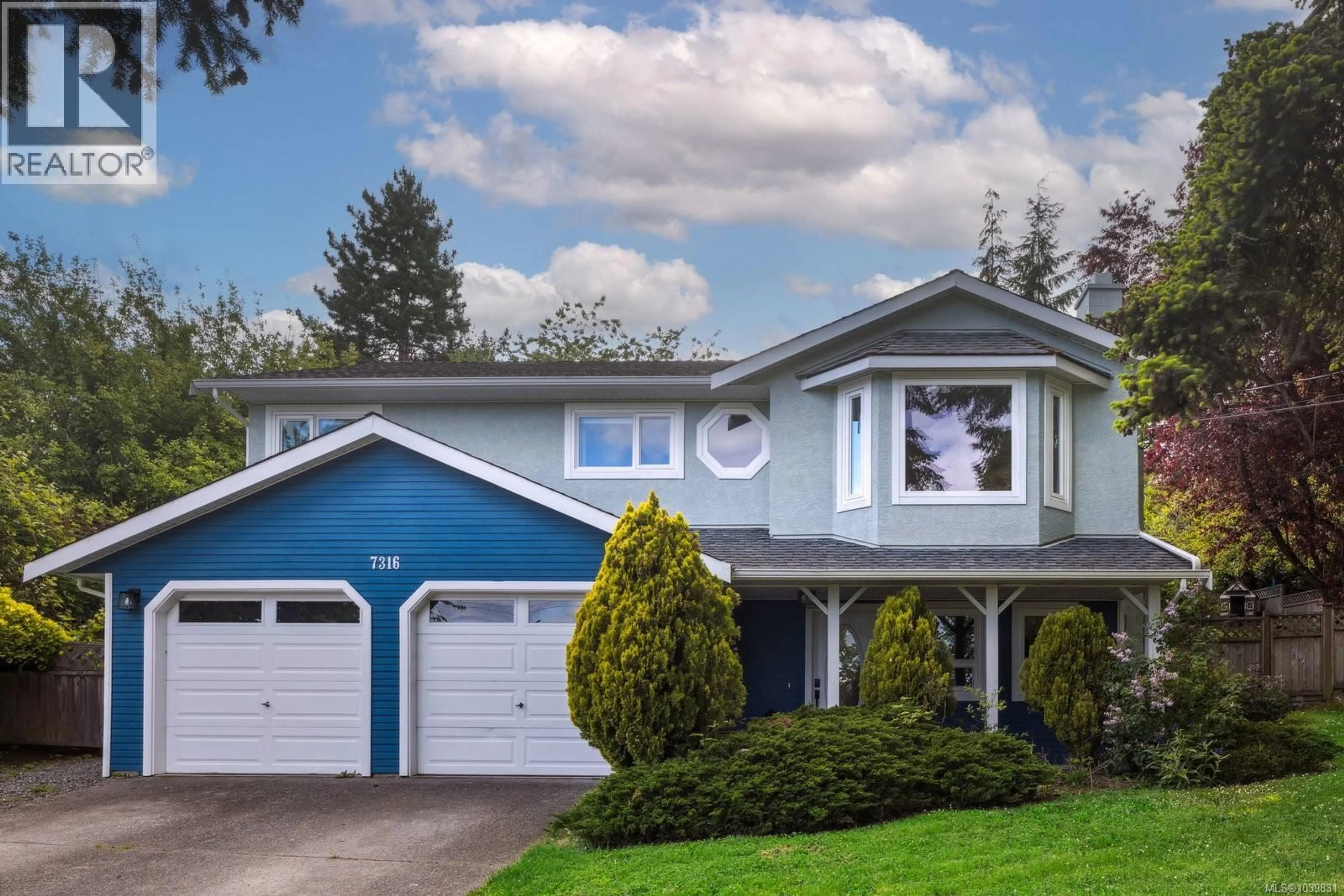 Home with vinyl exterior material, street for 7316 EAST SAANICH ROAD, Central Saanich British Columbia V8M1Y4