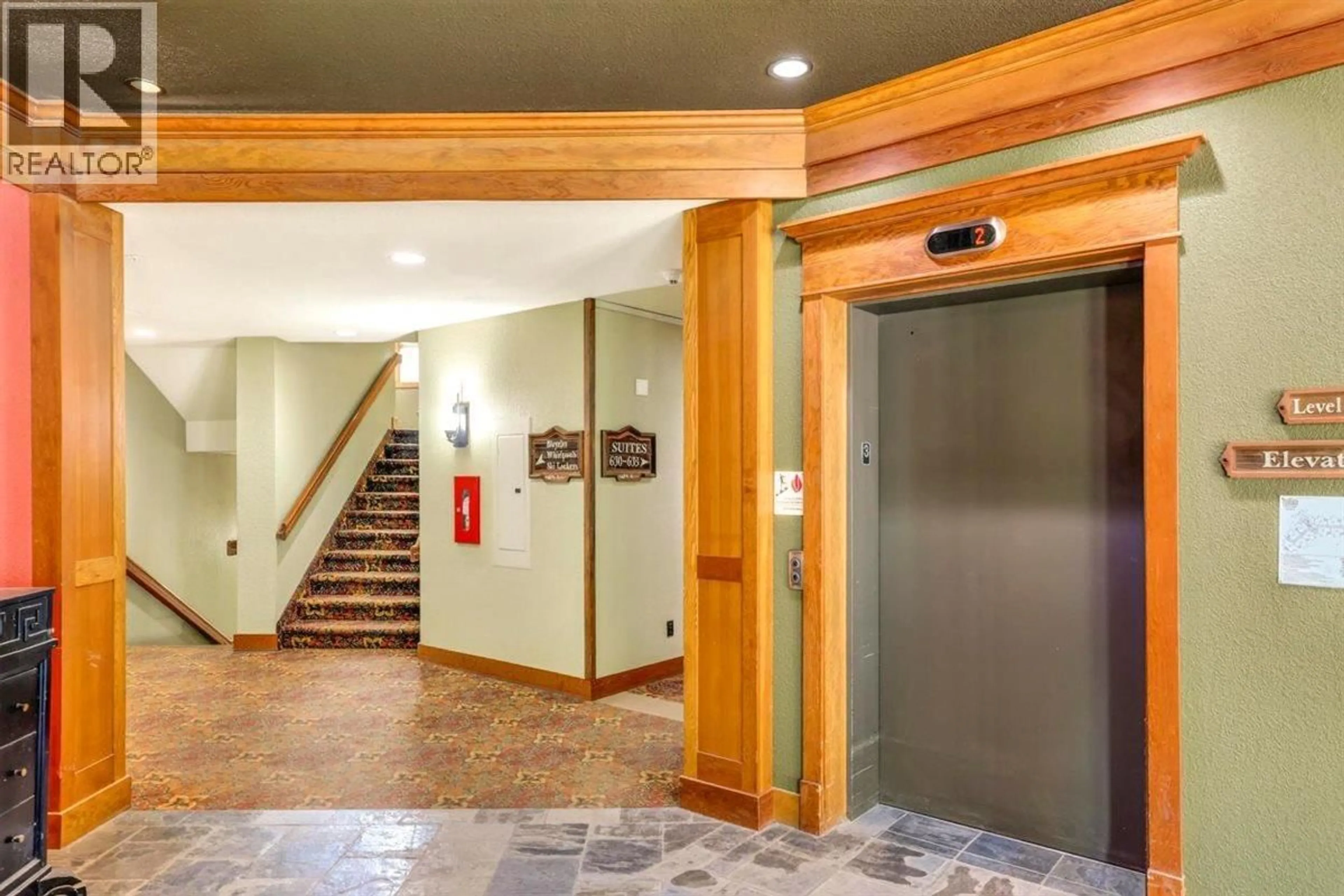 Indoor foyer for 640A - 4559 TIMBERLINE CRESCENT, Fernie British Columbia V0B1M6