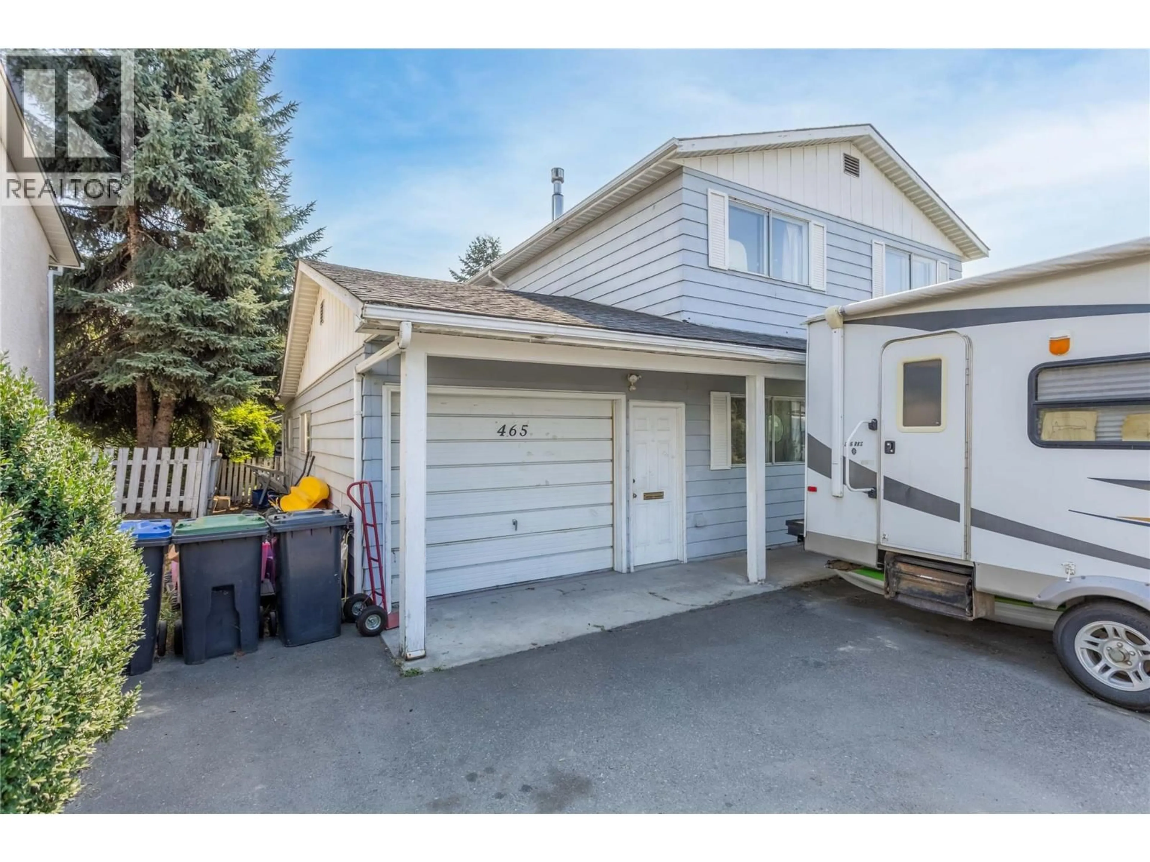 Indoor garage for 465 BACH ROAD, Kelowna British Columbia V1X2K8