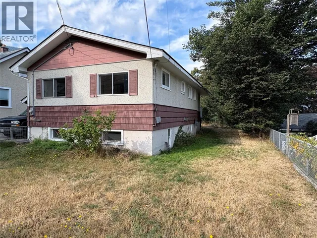 1104 MCQUARRIE AVENUE, Nelson 3