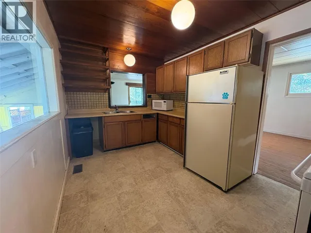 1104 MCQUARRIE AVENUE, Nelson 5