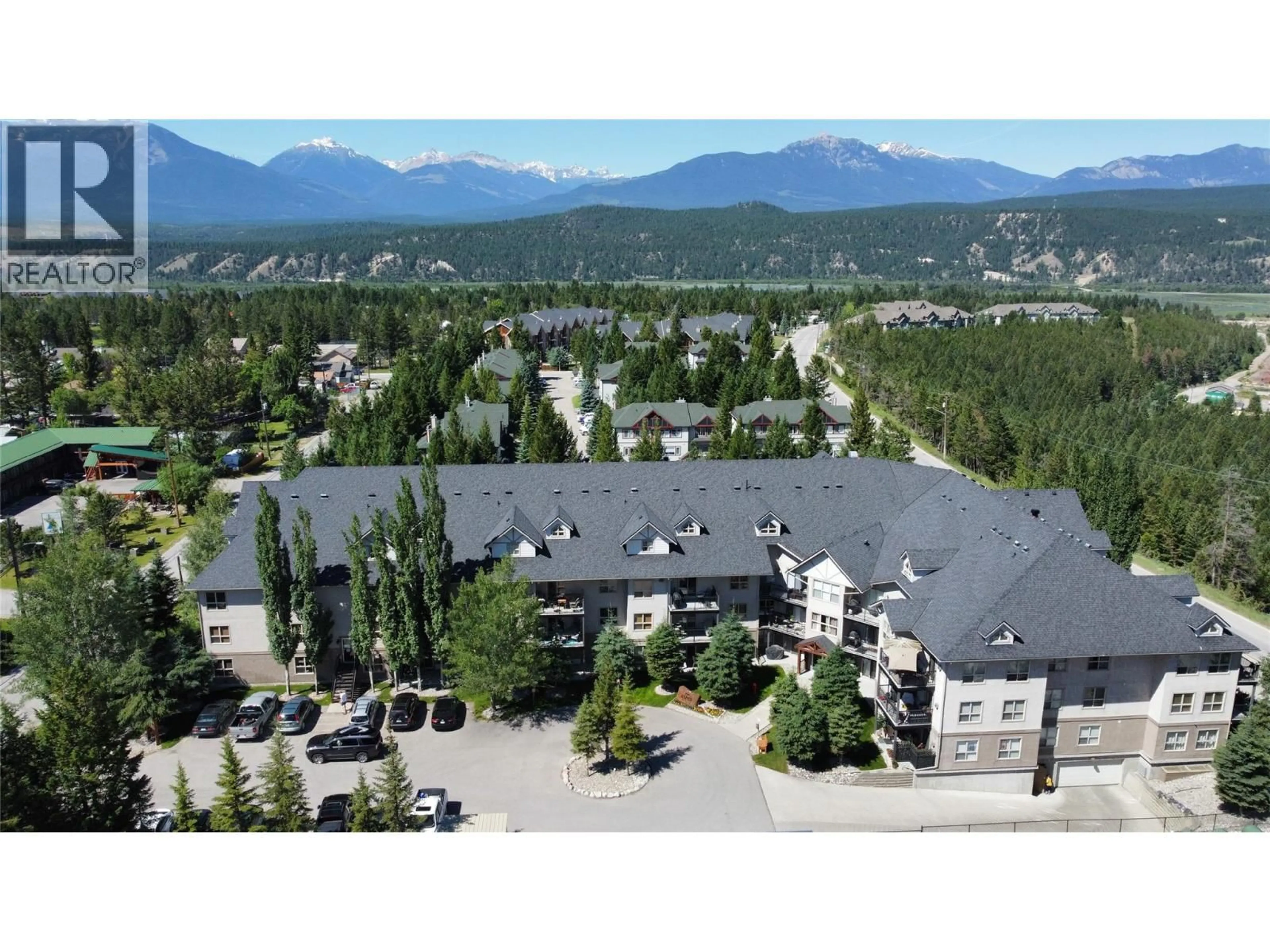 A pic from outside/outdoor area/front of a property/back of a property/a pic from drone, mountain view for 308 - 4875 RADIUM BOULEVARD, Radium Hot Springs British Columbia V0A1M0