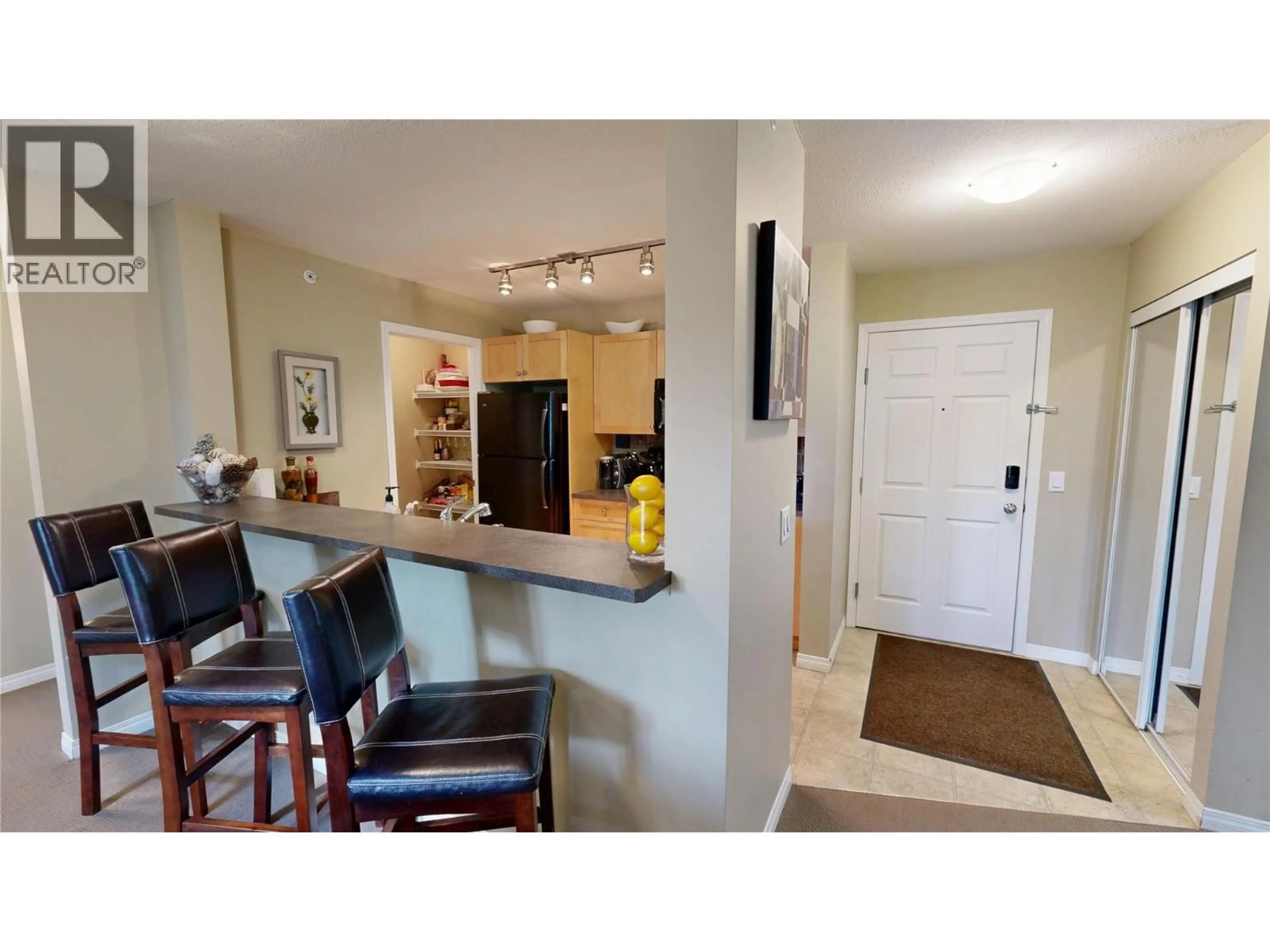 Indoor entryway for 308 - 4875 RADIUM BOULEVARD, Radium Hot Springs British Columbia V0A1M0