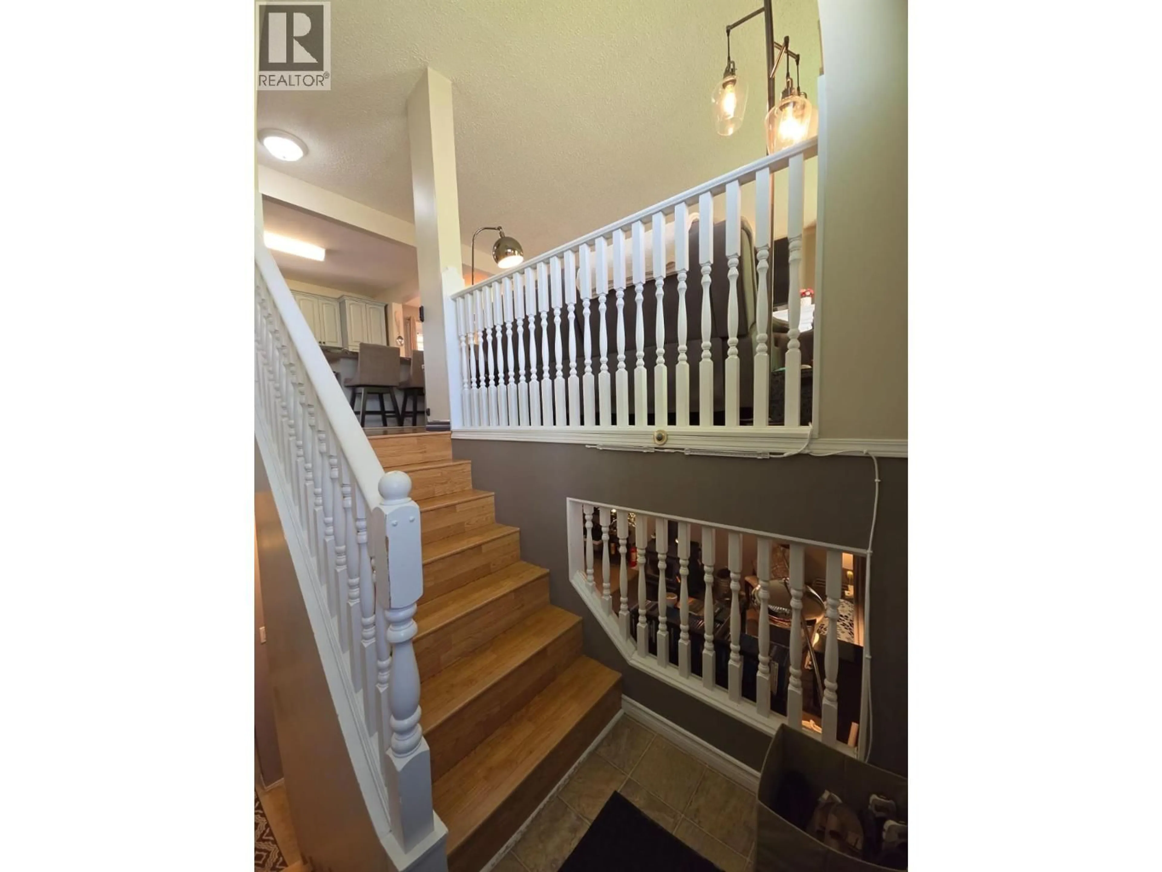 Stairs for 144 CHAMBERLAIN CRESCENT, Tumbler Ridge British Columbia V0C2W0