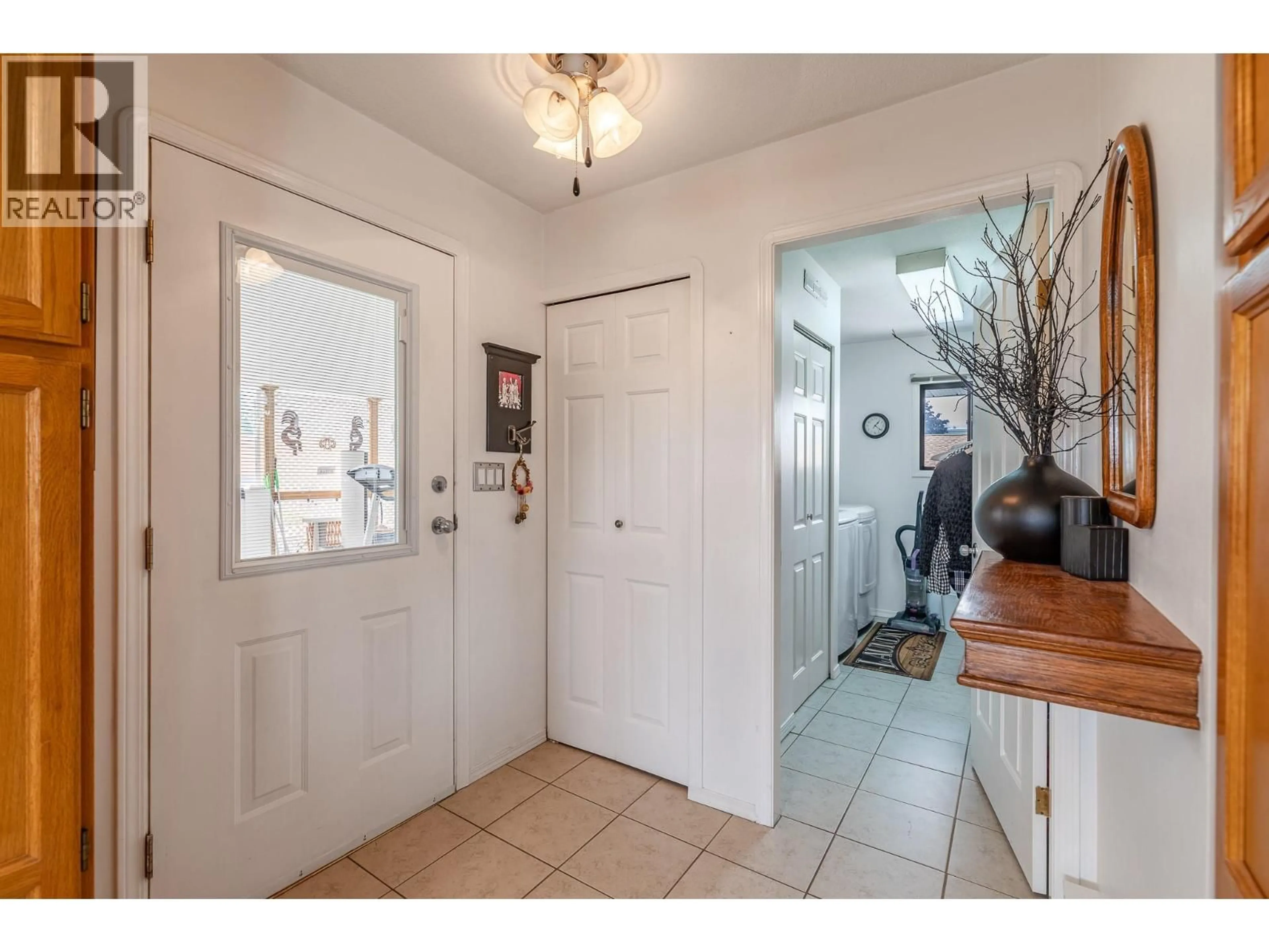 Indoor entryway for 8 - 8704 PURVES ROAD, Summerland British Columbia V0H1Z5