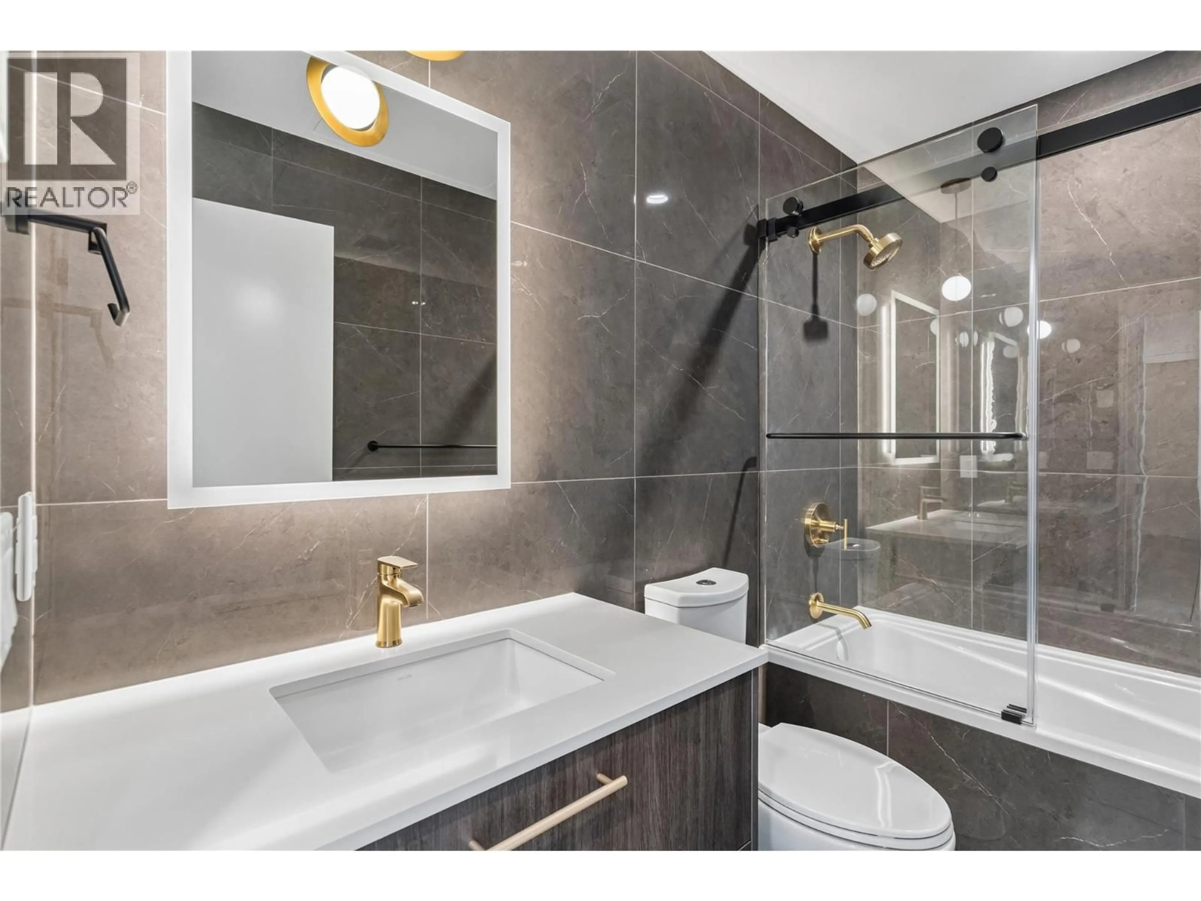 Contemporary bathroom, ceramic/tile floor for 701 - 3800 CAPOZZI ROAD, Kelowna British Columbia V1W0J6