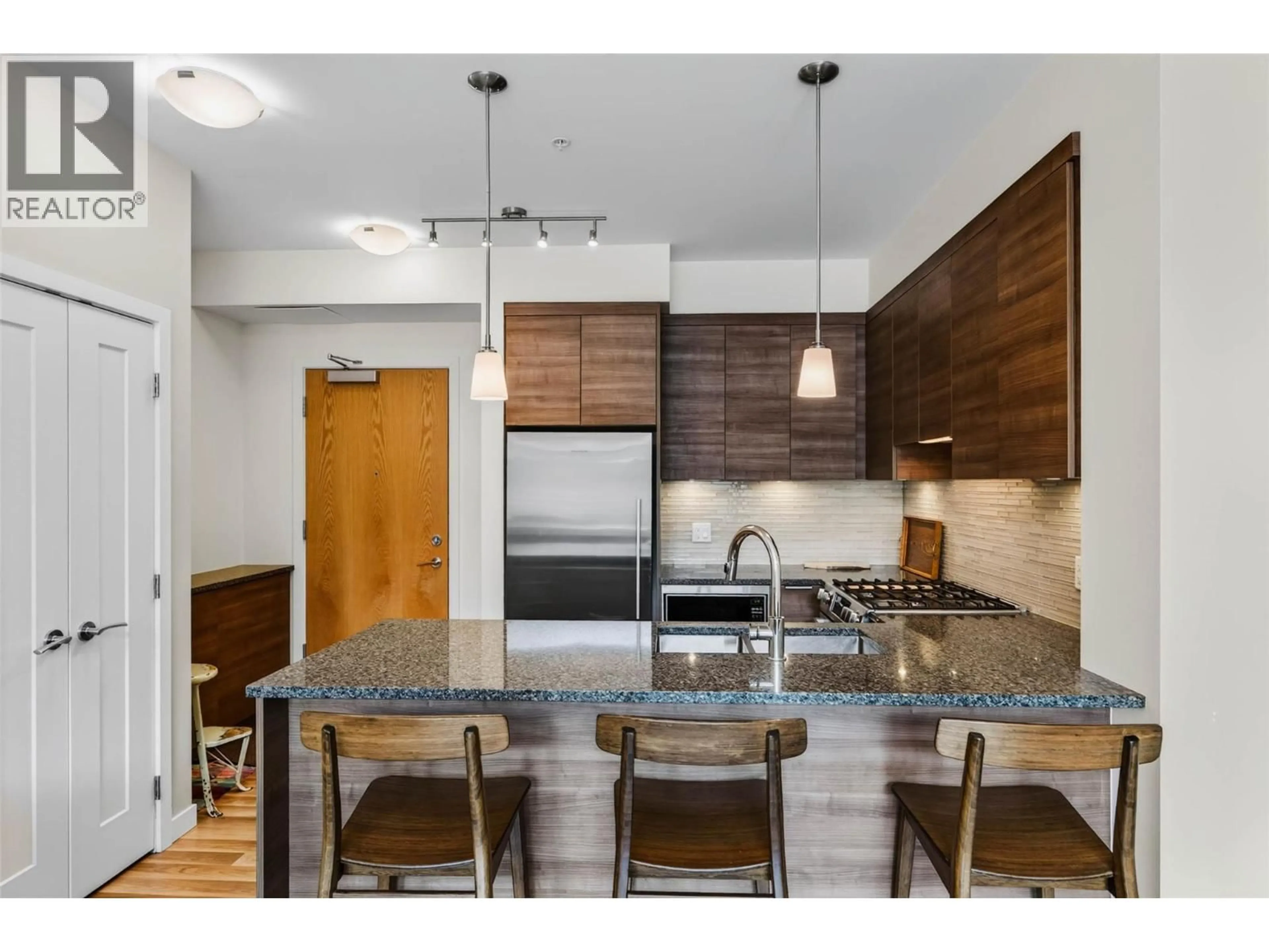 Open concept kitchen, unknown for 408 - 710 VERNON STREET, Nelson British Columbia V1L4G2
