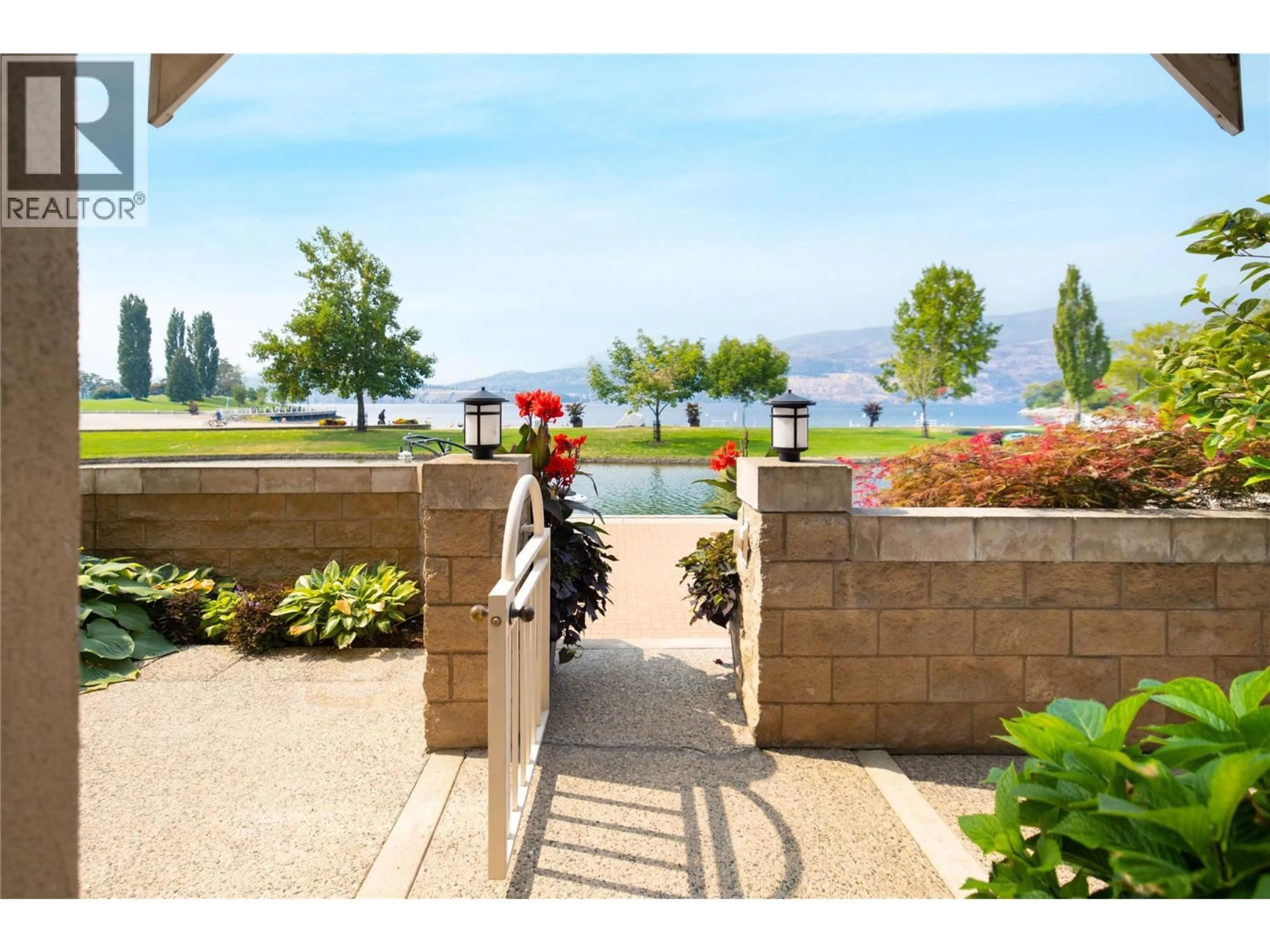 Patio, water/lake/river/ocean view for 123 - 1156 SUNSET DRIVE, Kelowna British Columbia V1Y9R7
