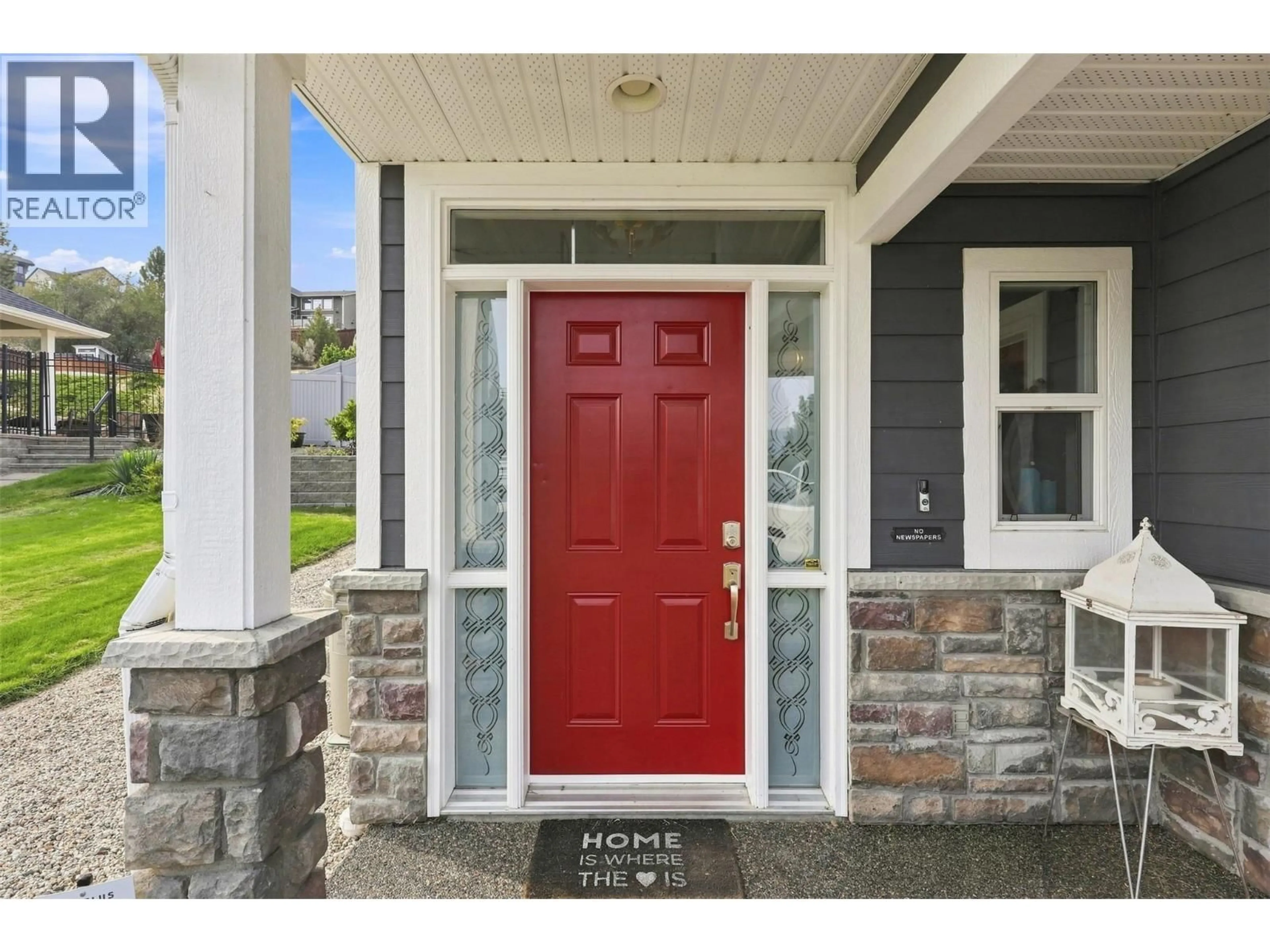 Indoor entryway for 2955 KICKING HORSE DRIVE, Kamloops British Columbia V2E2L8