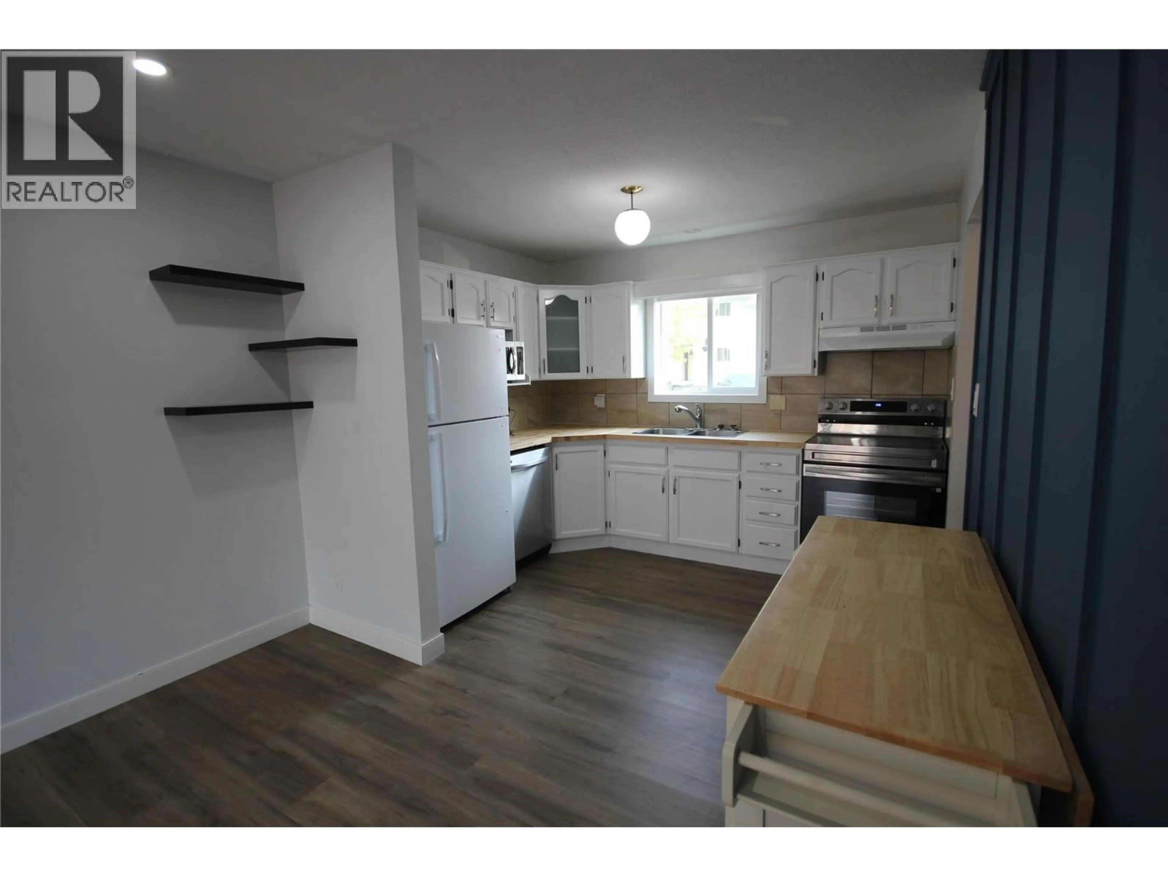 Unknown for 104 - 3004 SOUTH MAIN STREET, Penticton British Columbia V2A5J6