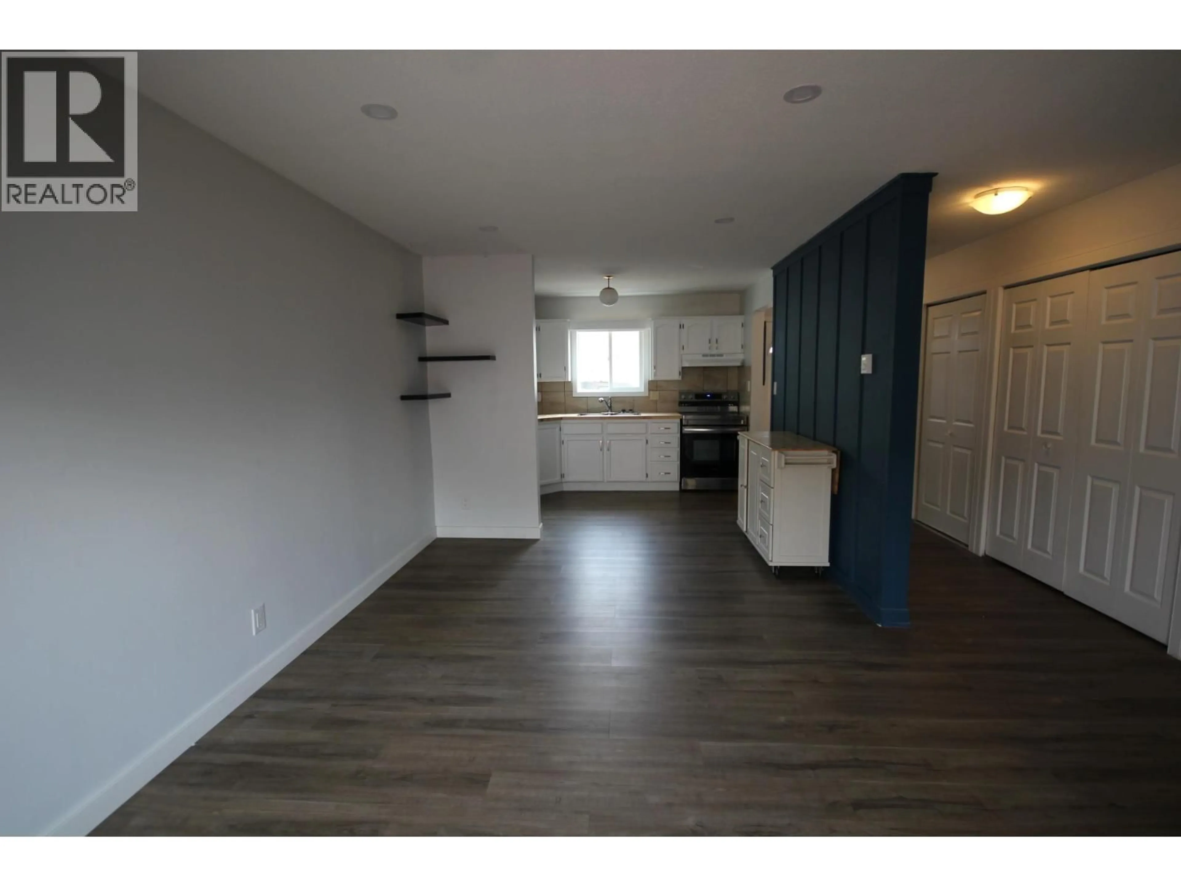 A pic of a room for 104 - 3004 SOUTH MAIN STREET, Penticton British Columbia V2A5J6