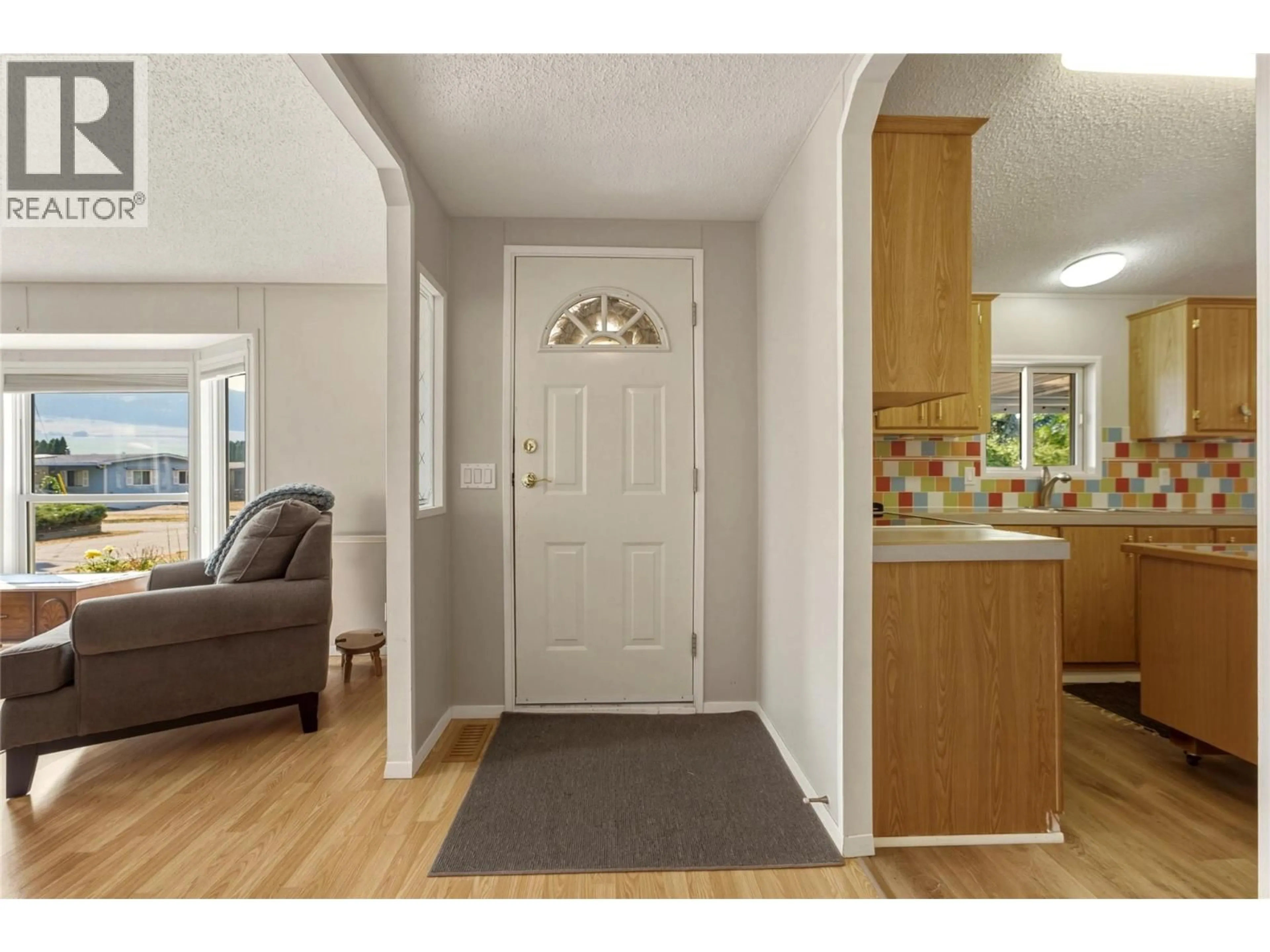 Indoor entryway for #214 - 6710 TRONSON ROAD OTHER, Vernon British Columbia V1H1X6