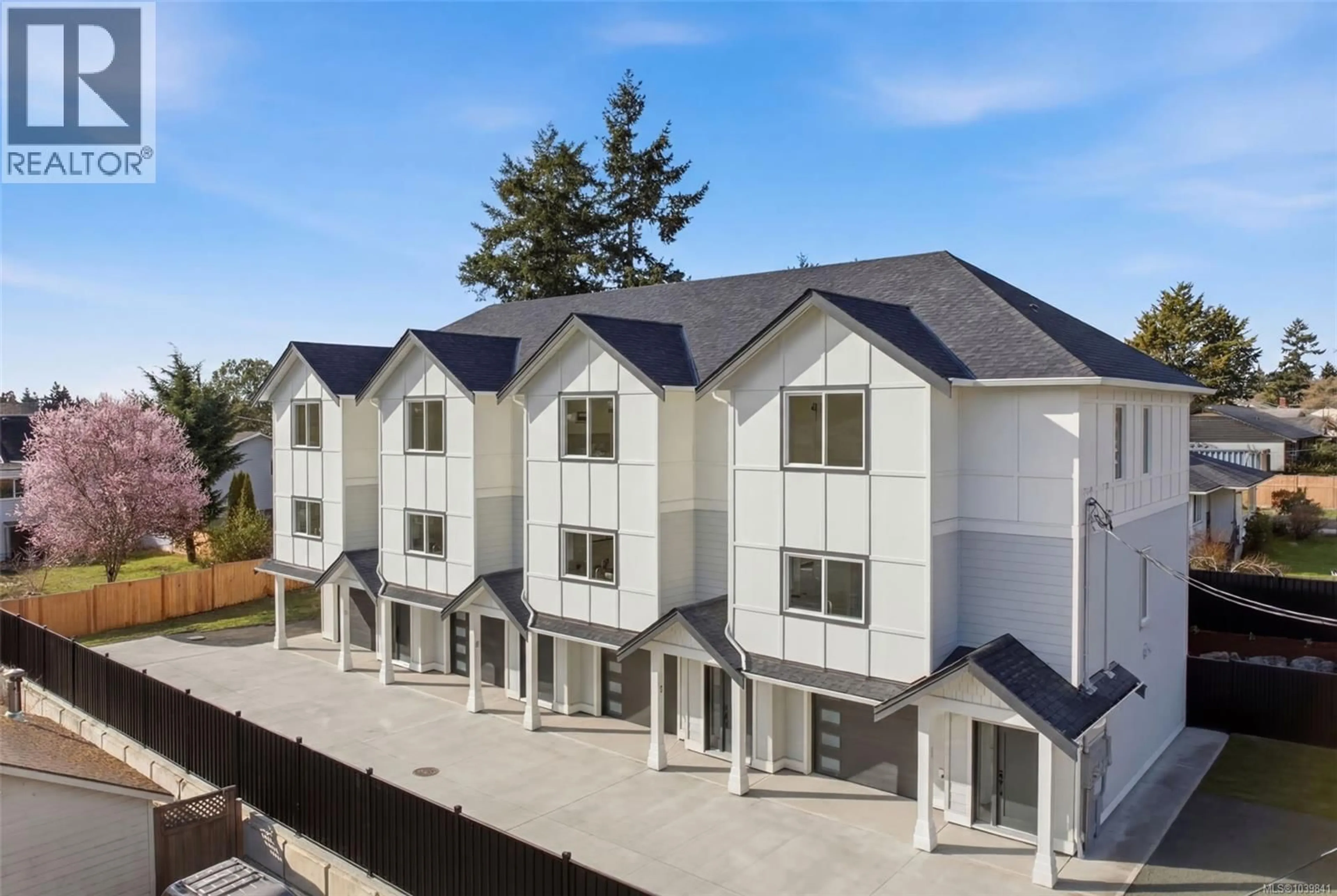 A pic from outside/outdoor area/front of a property/back of a property/a pic from drone, unknown for 1 - 621 BROADWAY STREET, Saanich British Columbia V8Z2G5