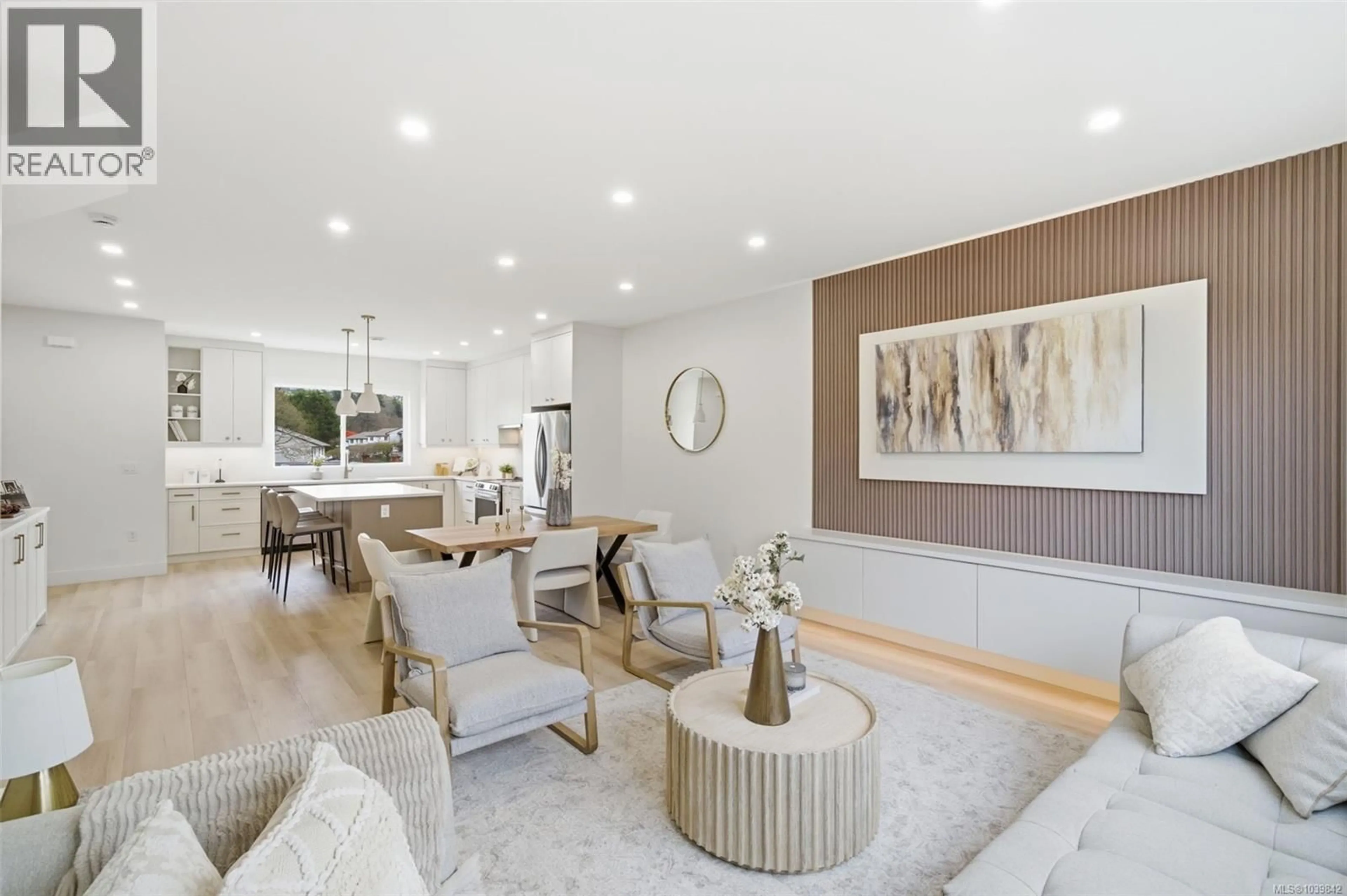 Living room with furniture, wood/laminate floor for 2 - 621 BROADWAY STREET, Saanich British Columbia V8Z2G5