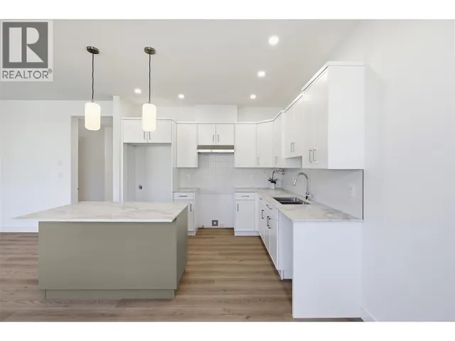 146 - 2050 GRASSLANDS BOULEVARD, Kamloops 3