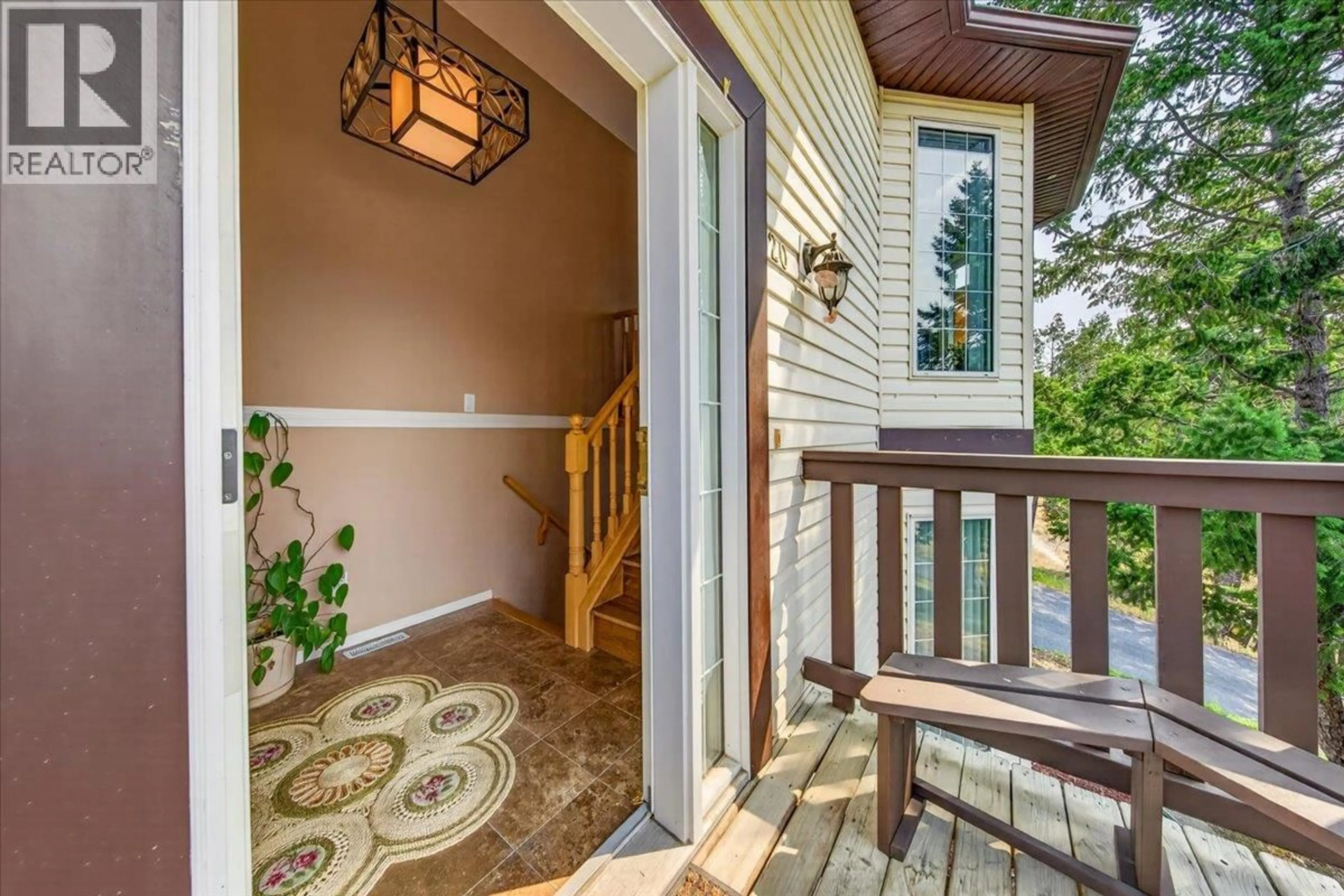 Indoor entryway for 20B WOLF CRESCENT, Windermere British Columbia V0A1K2