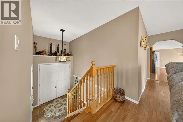 20B WOLF CRESCENT, Windermere 3