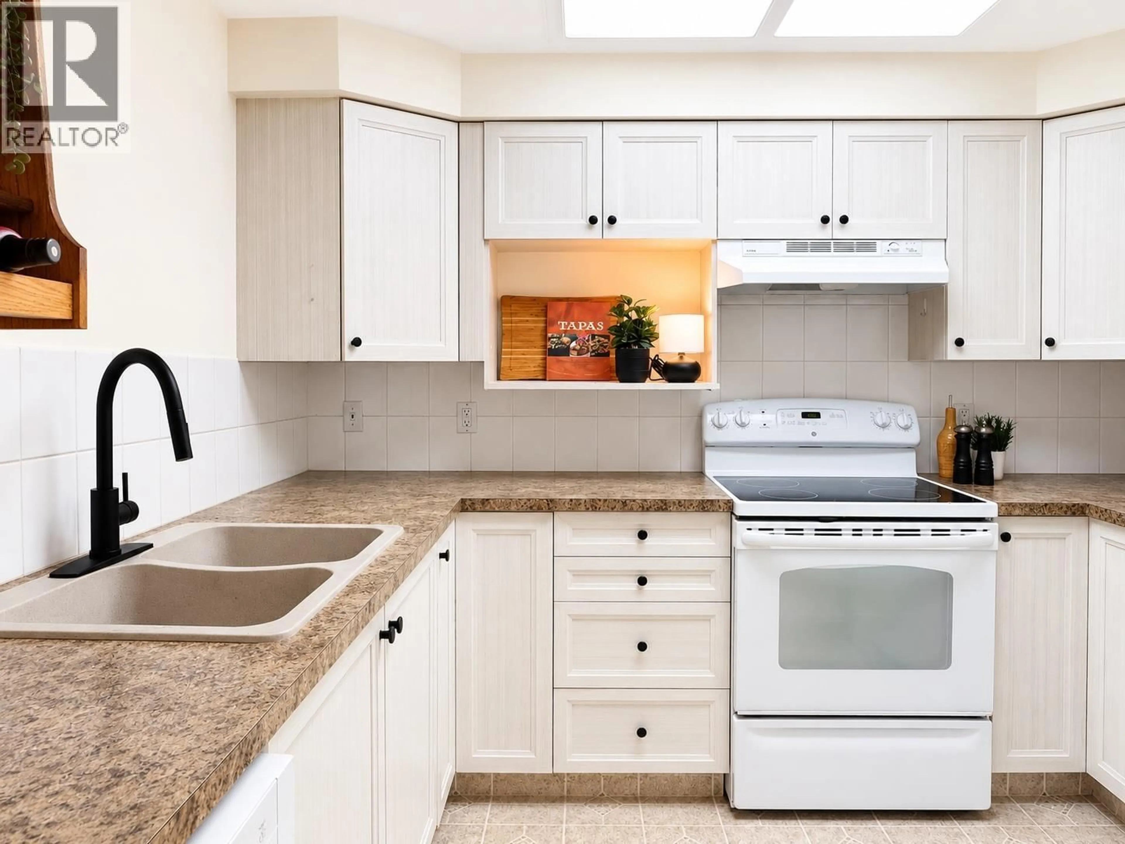 Standard kitchen, ceramic/tile floor for 116 - 1965 DURNIN ROAD, Kelowna British Columbia V1X7K6