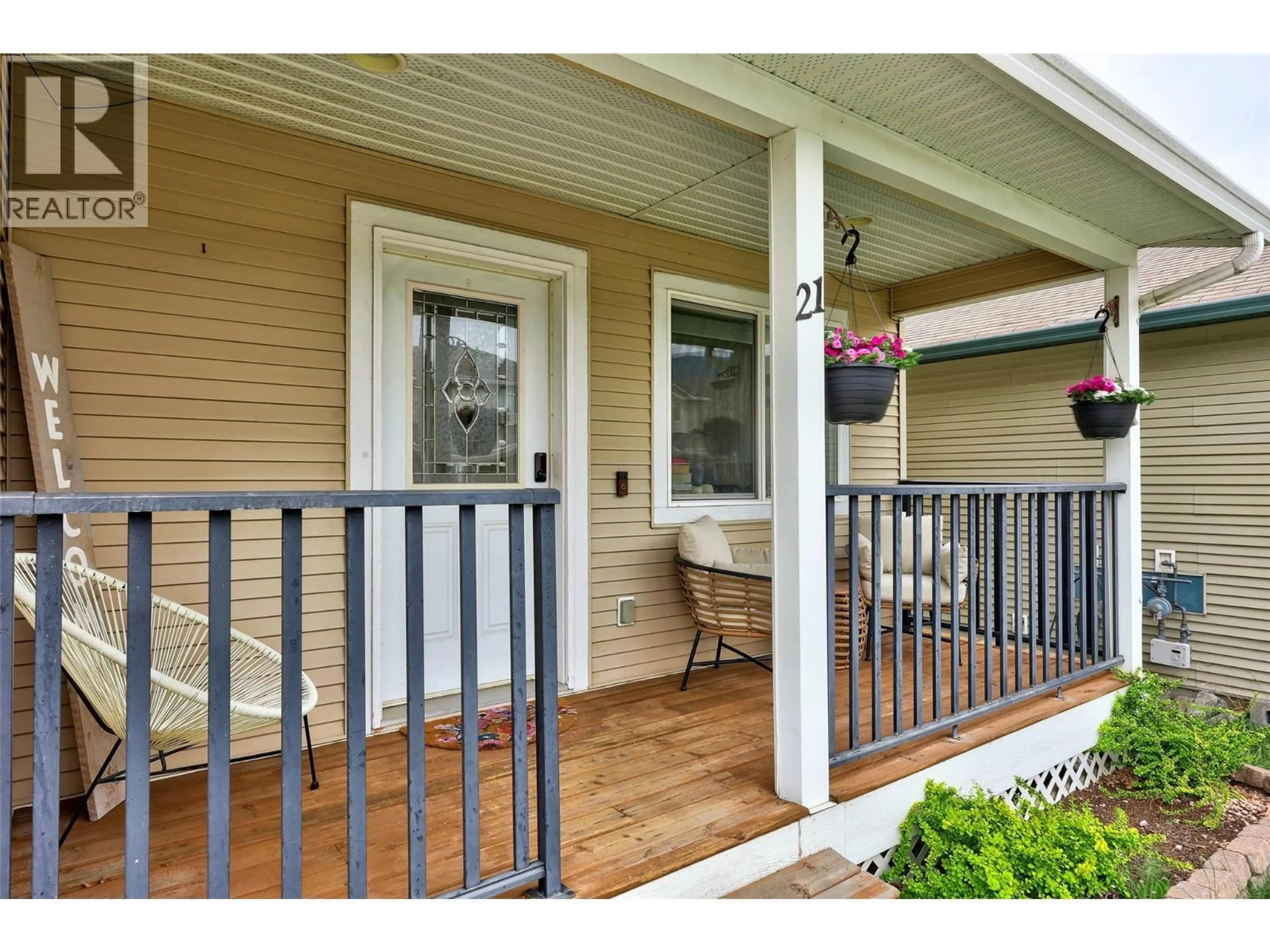 Indoor entryway for 21 - 5200 DALLAS DRIVE, Kamloops British Columbia V2C6Y8