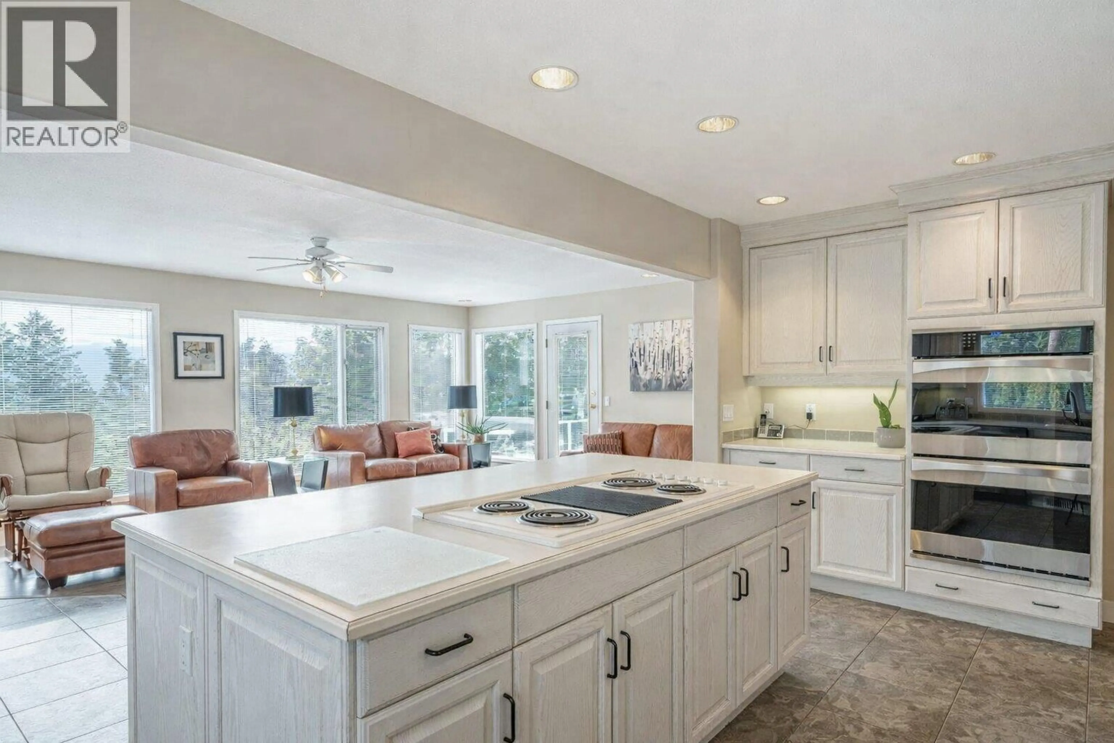 Open concept kitchen, ceramic/tile floor for 1465 WEST KELOWNA ROAD, West Kelowna British Columbia V1Z3L2