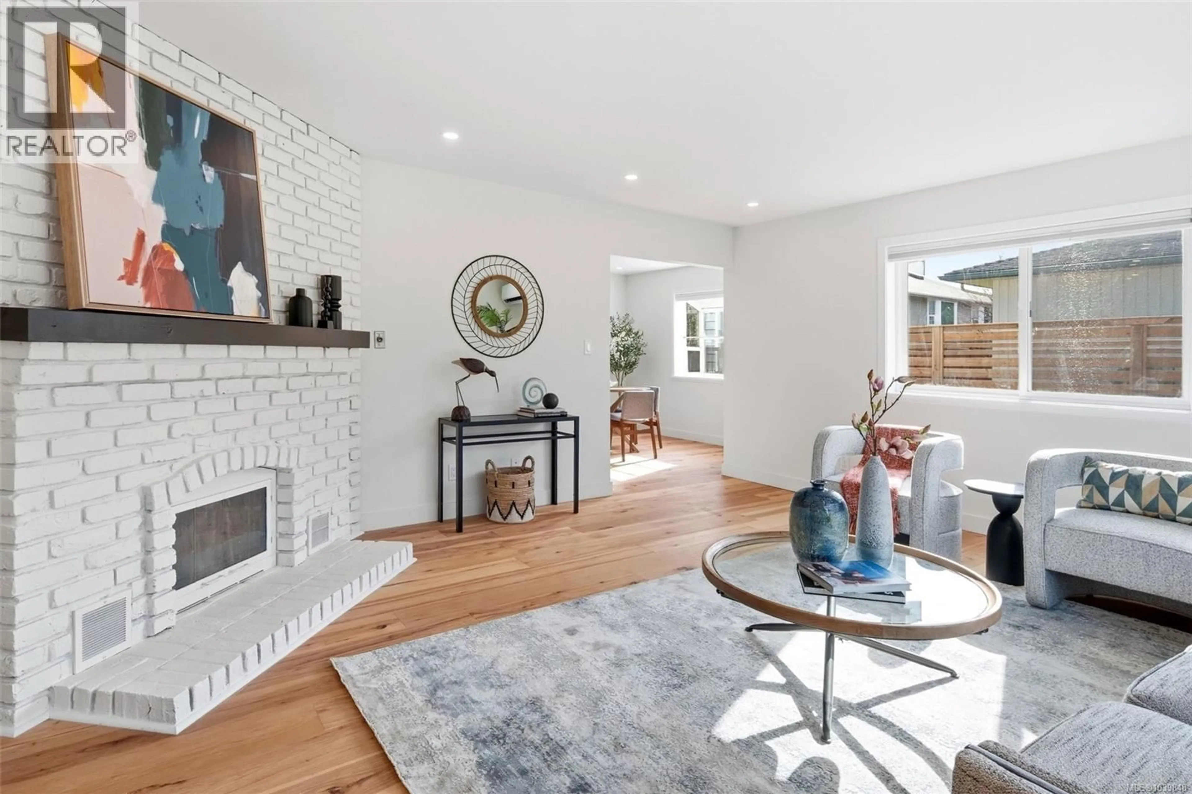 Living room with furniture, unknown for 11 - 2558 FERGUSON ROAD, Central Saanich British Columbia V8M1V7