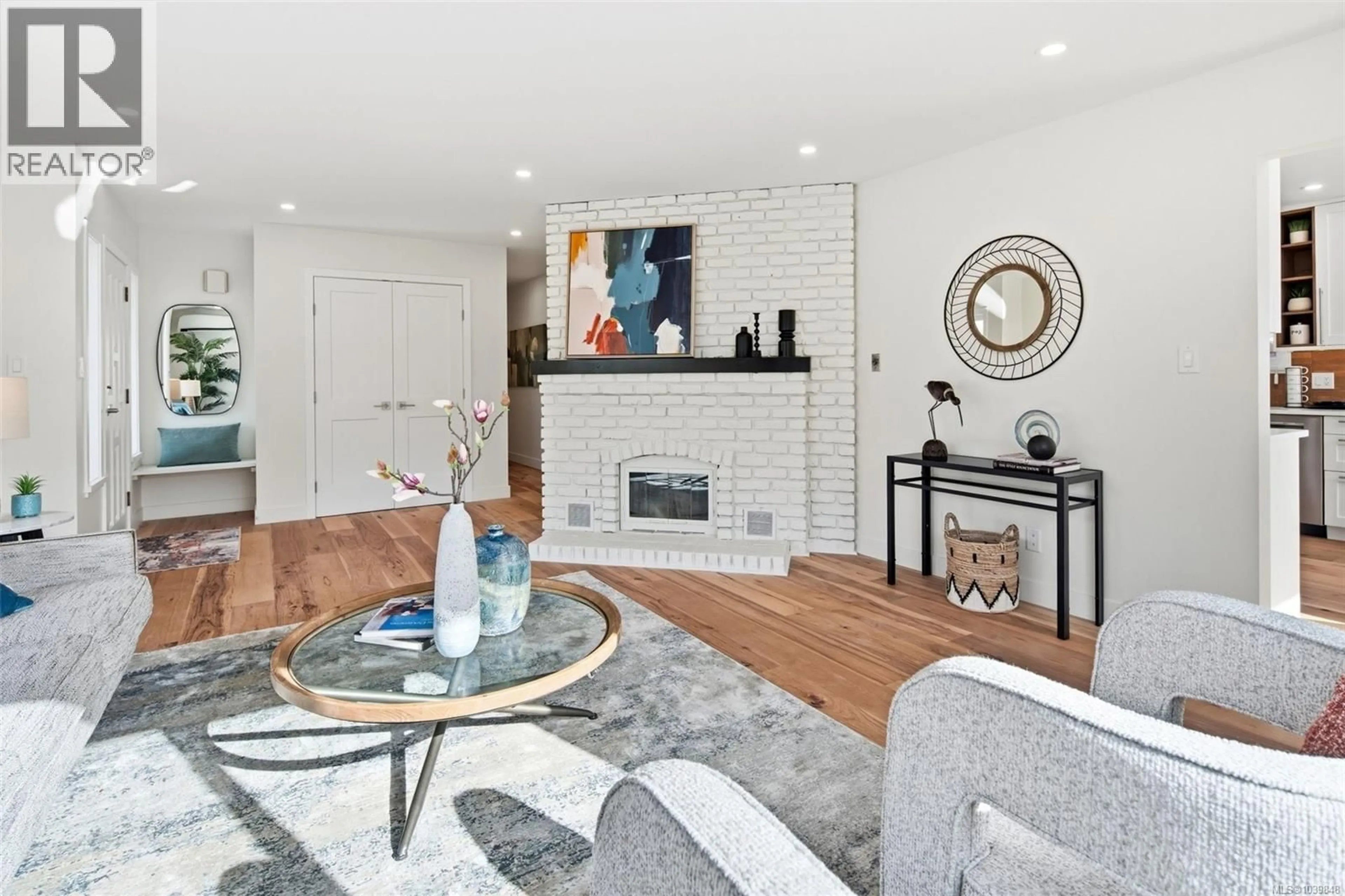 Living room with furniture, unknown for 11 - 2558 FERGUSON ROAD, Central Saanich British Columbia V8M1V7