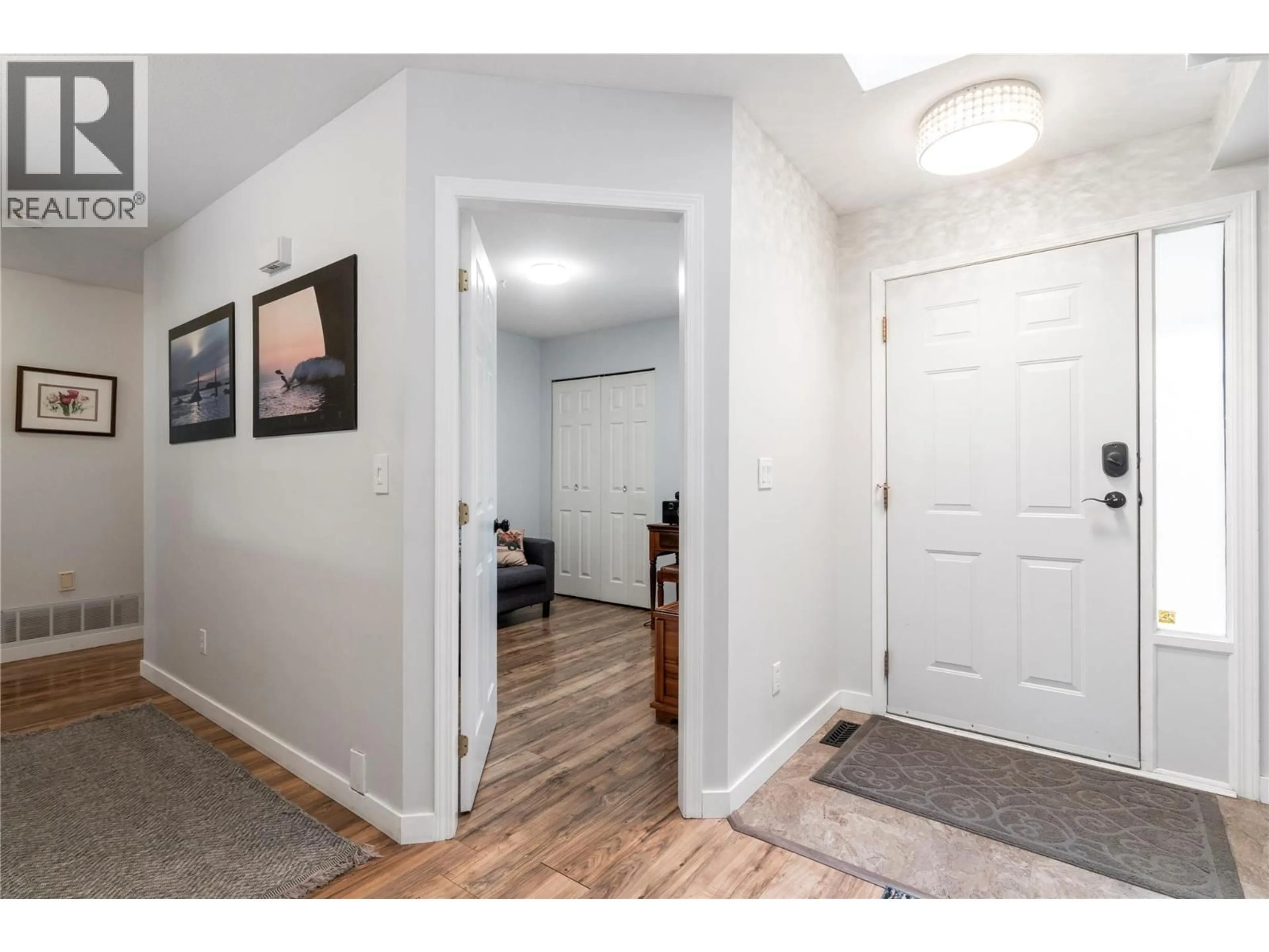 Indoor entryway for 2363 PLEASANT DALE ROAD, Blind Bay British Columbia V0E1H1
