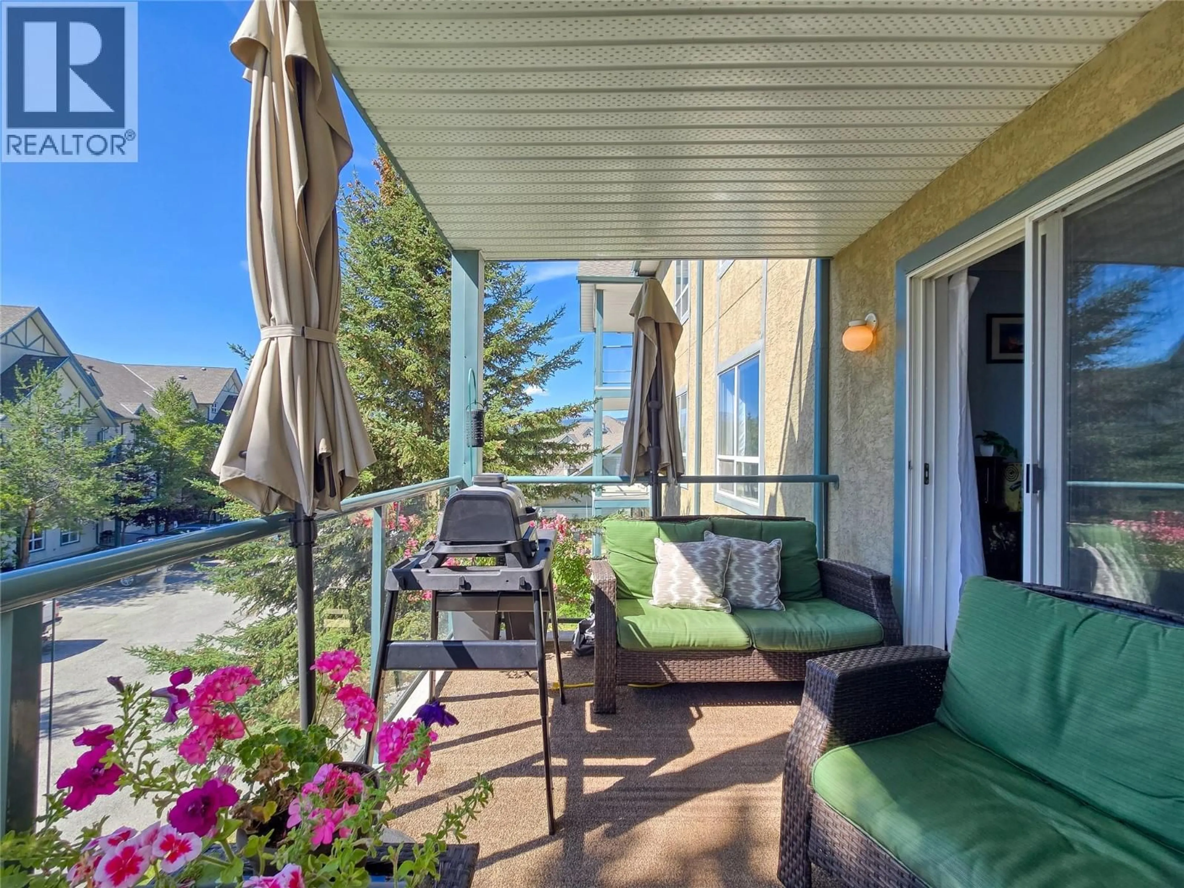 Patio, water/lake/river/ocean view for 213 - 4769 FORSTERS LANDING ROAD, Radium Hot Springs British Columbia V0A1M0