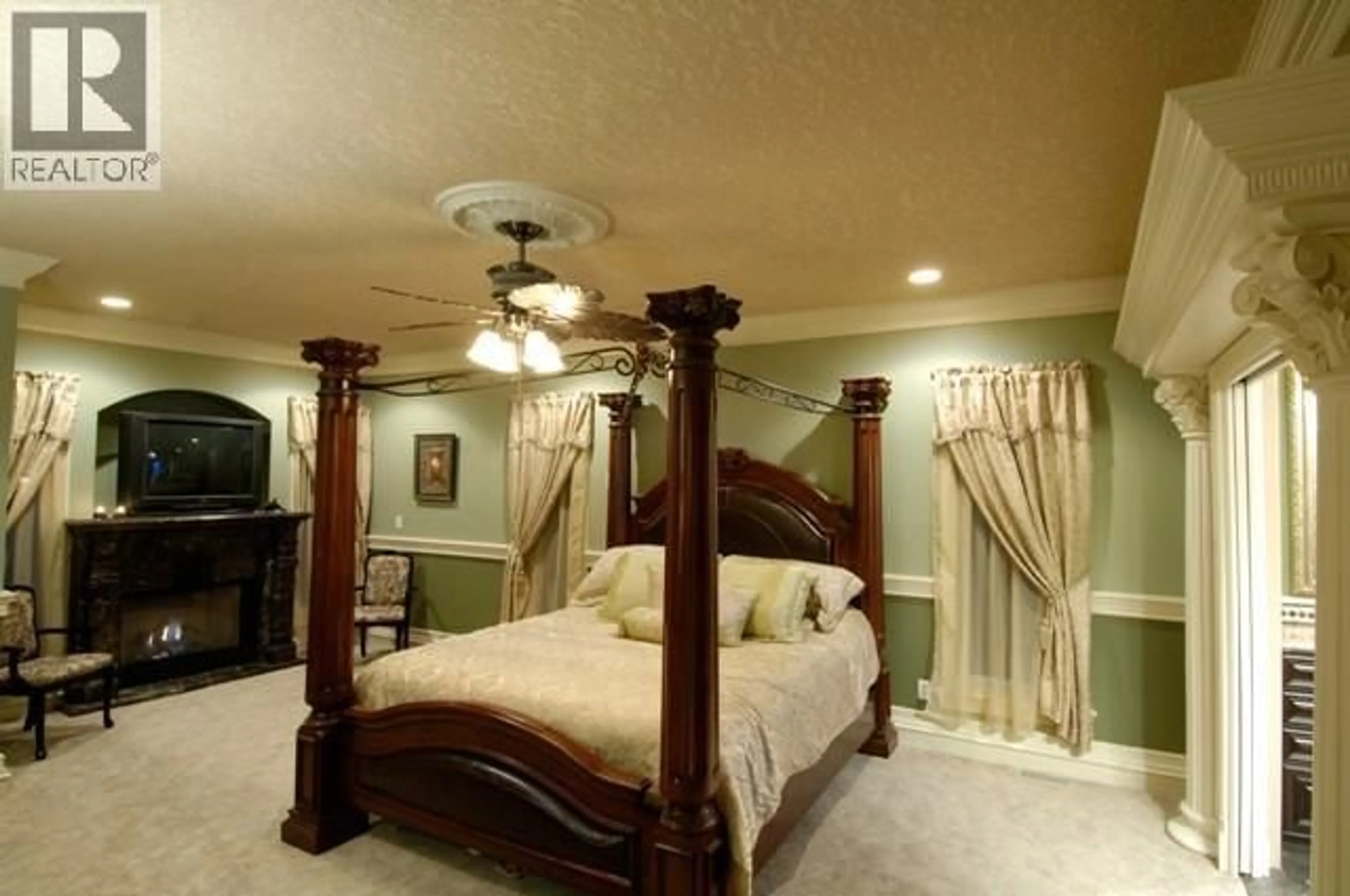 A pic of a room for 3517 LAKESHORE ROAD, Kelowna British Columbia V1W3K1