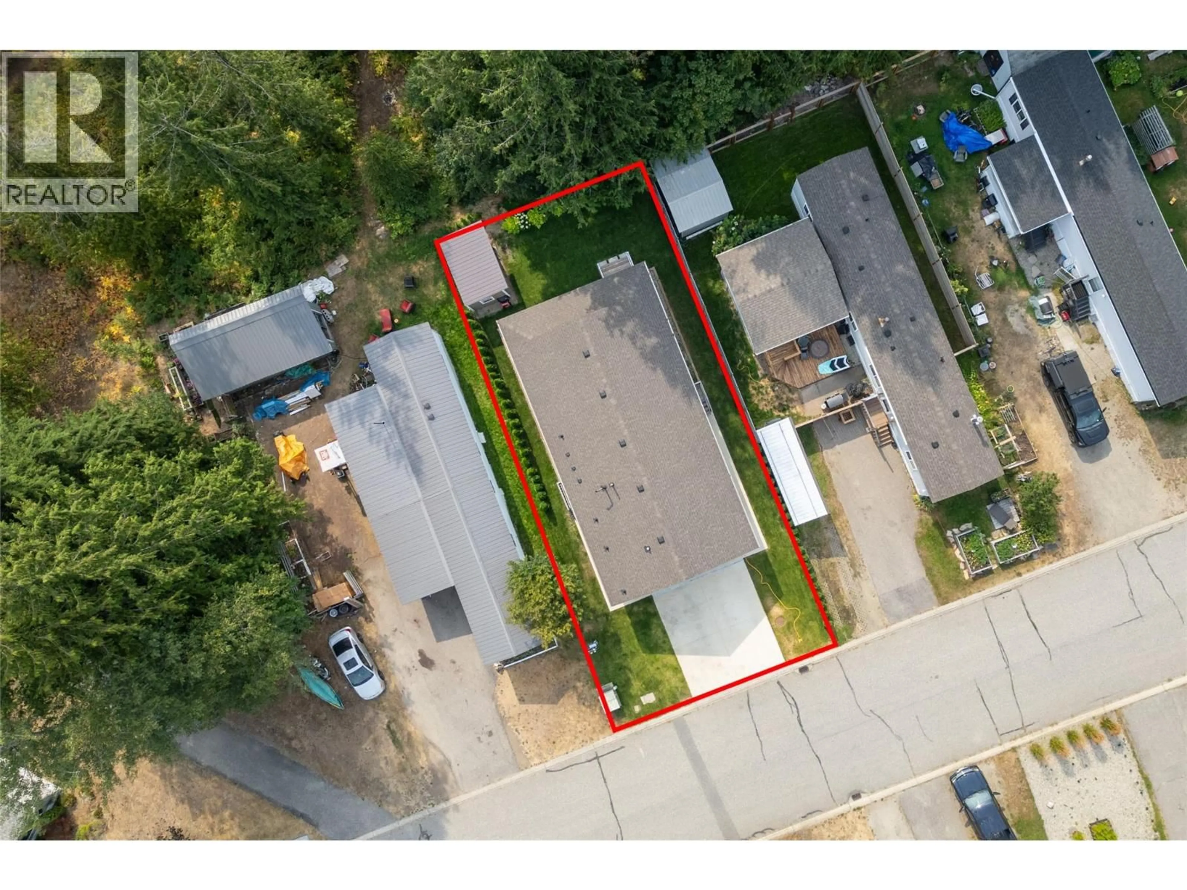 A pic from outside/outdoor area/front of a property/back of a property/a pic from drone, street for 16 JOHNSON WAY, Revelstoke British Columbia V0E2S1